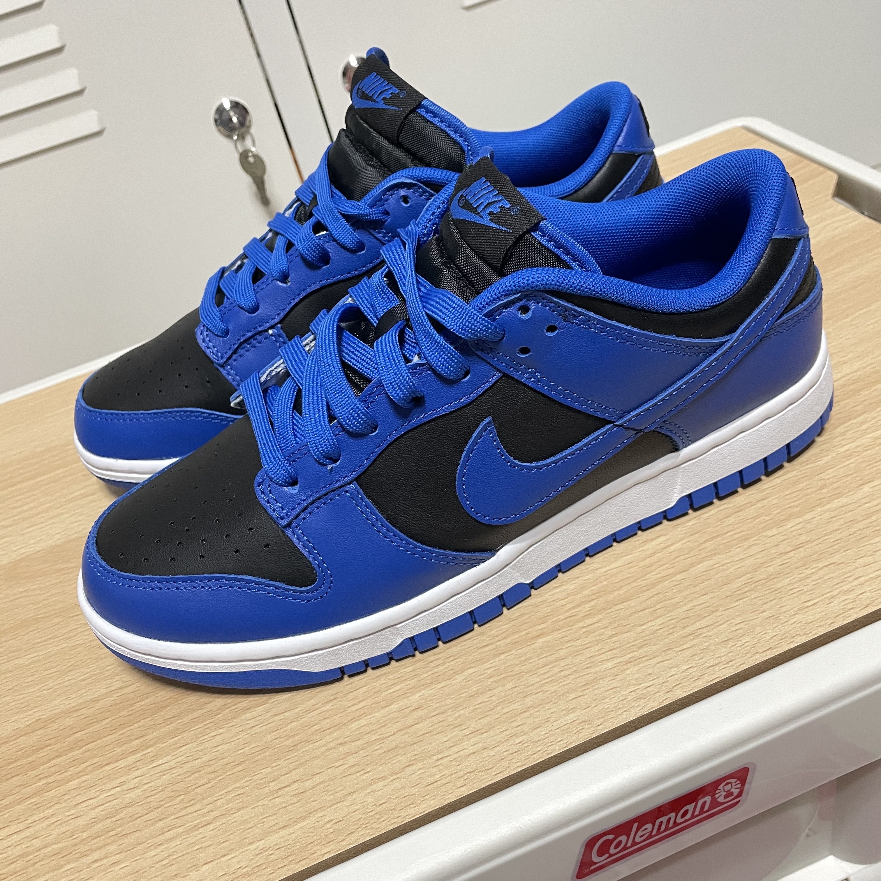 Nike Dunk Low Retro Hyper Cobalt 착용 스타일 - 2