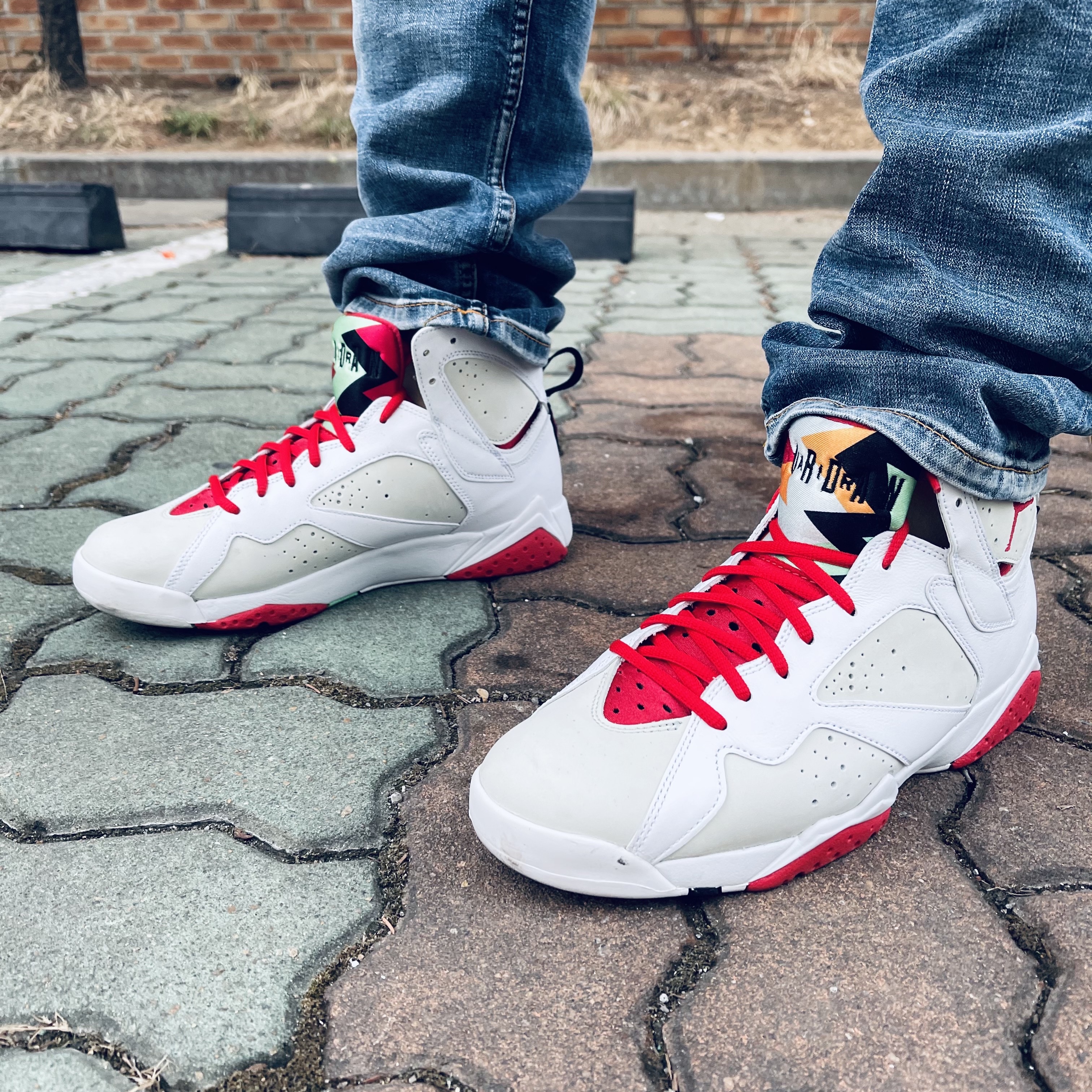 Jordan 7 Retro Hare 2015, Nike x Kith New York Knicks AOP Hoodie Black 착용 스타일 - 2