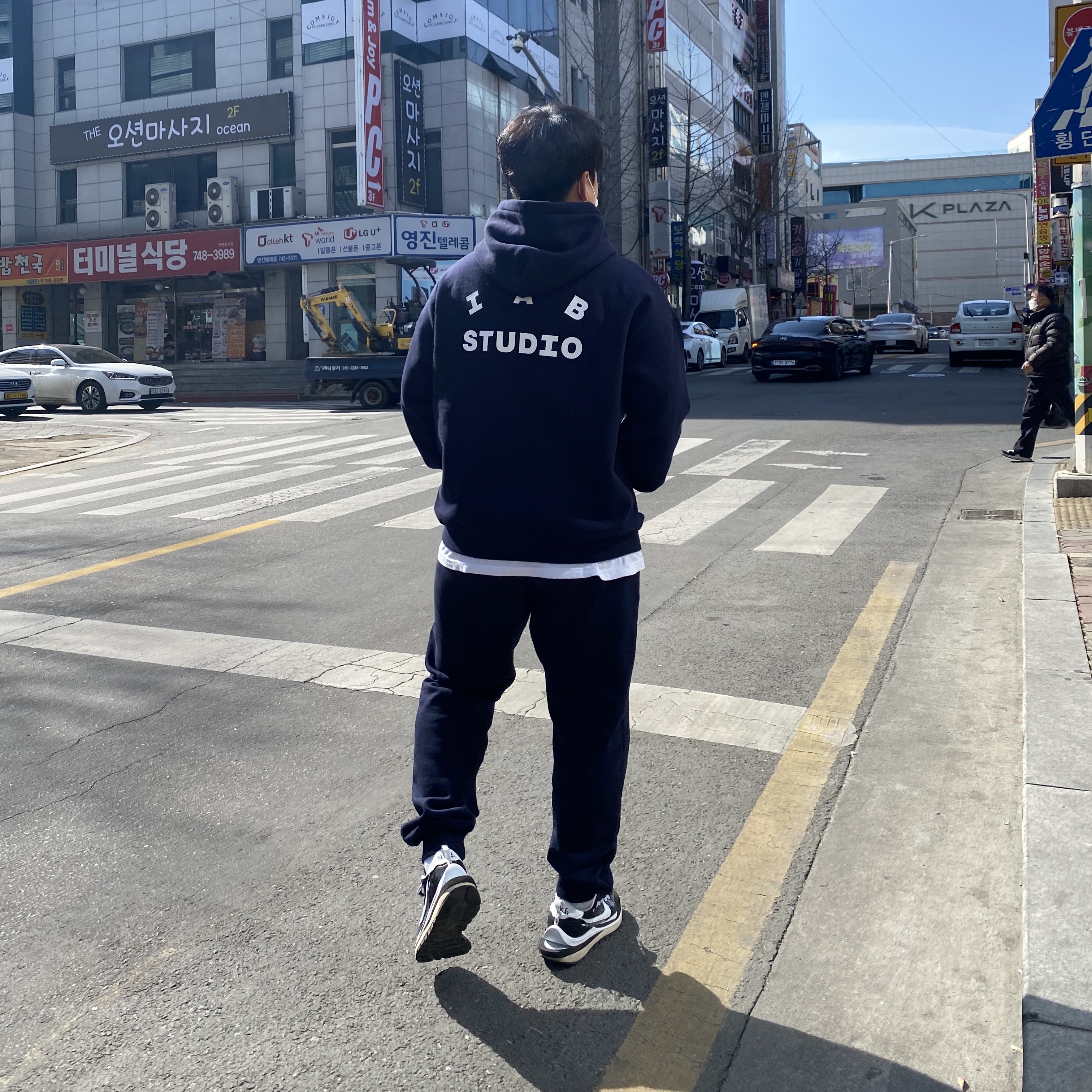 IAB Studio Hoodie Navy - 21SS, IAB Studio Sweatpants Navy - 21SS 착용 스타일