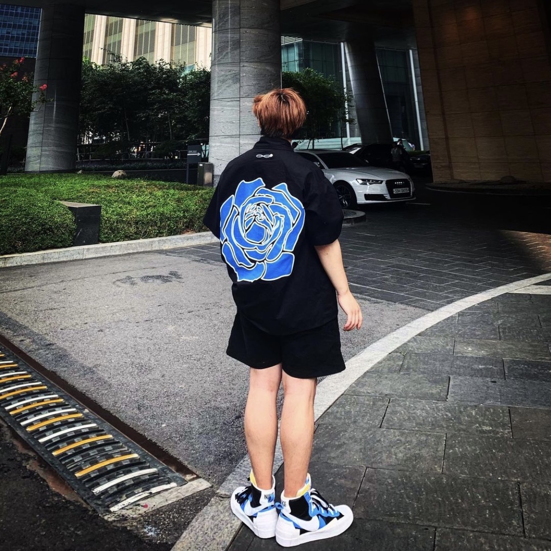 Nike x Sacai Blazer Mid White Black Legend Blue 착용 스타일