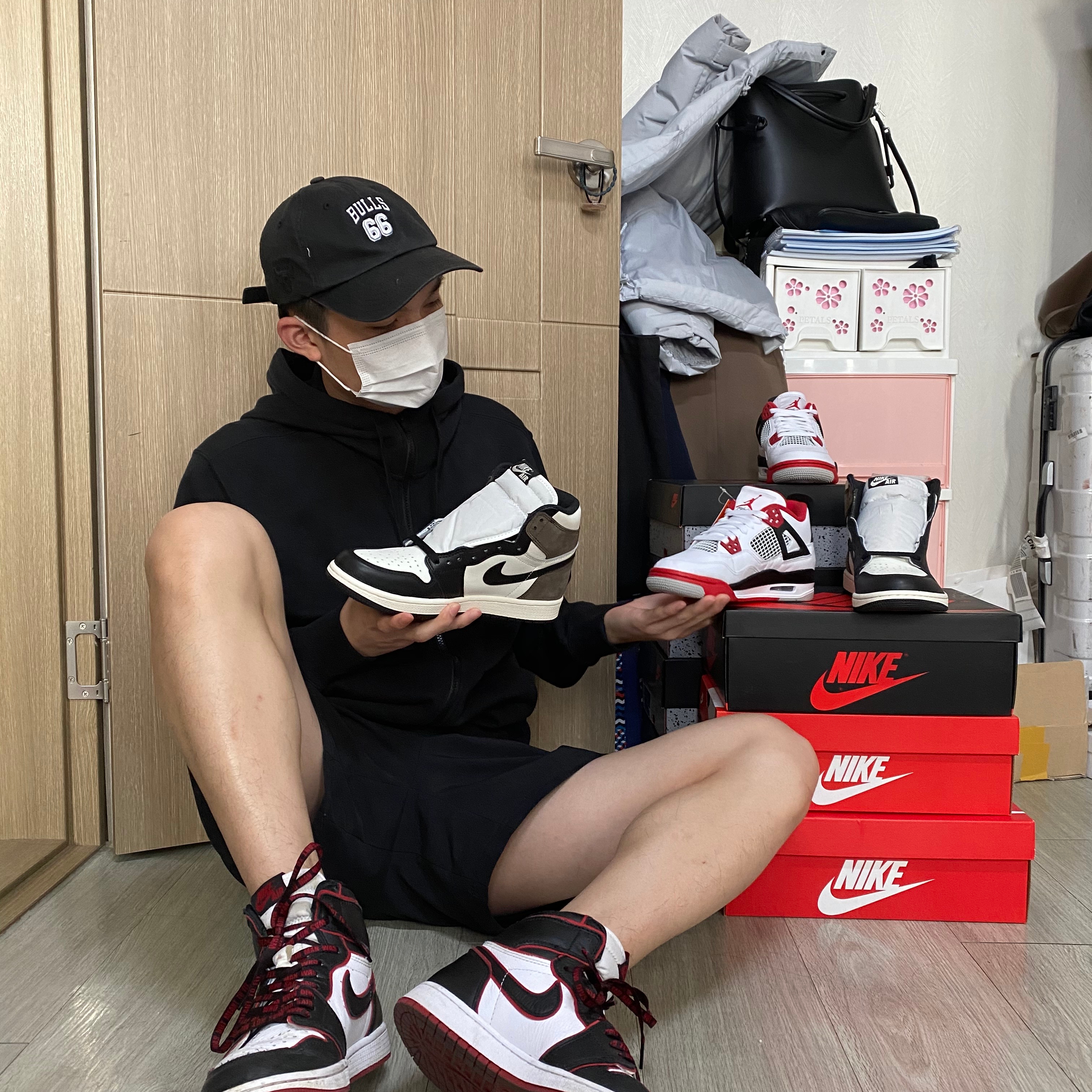 Jordan 1 Retro High OG Black Mocha, Jordan 1 Retro High OG Bloodline 착용 스타일