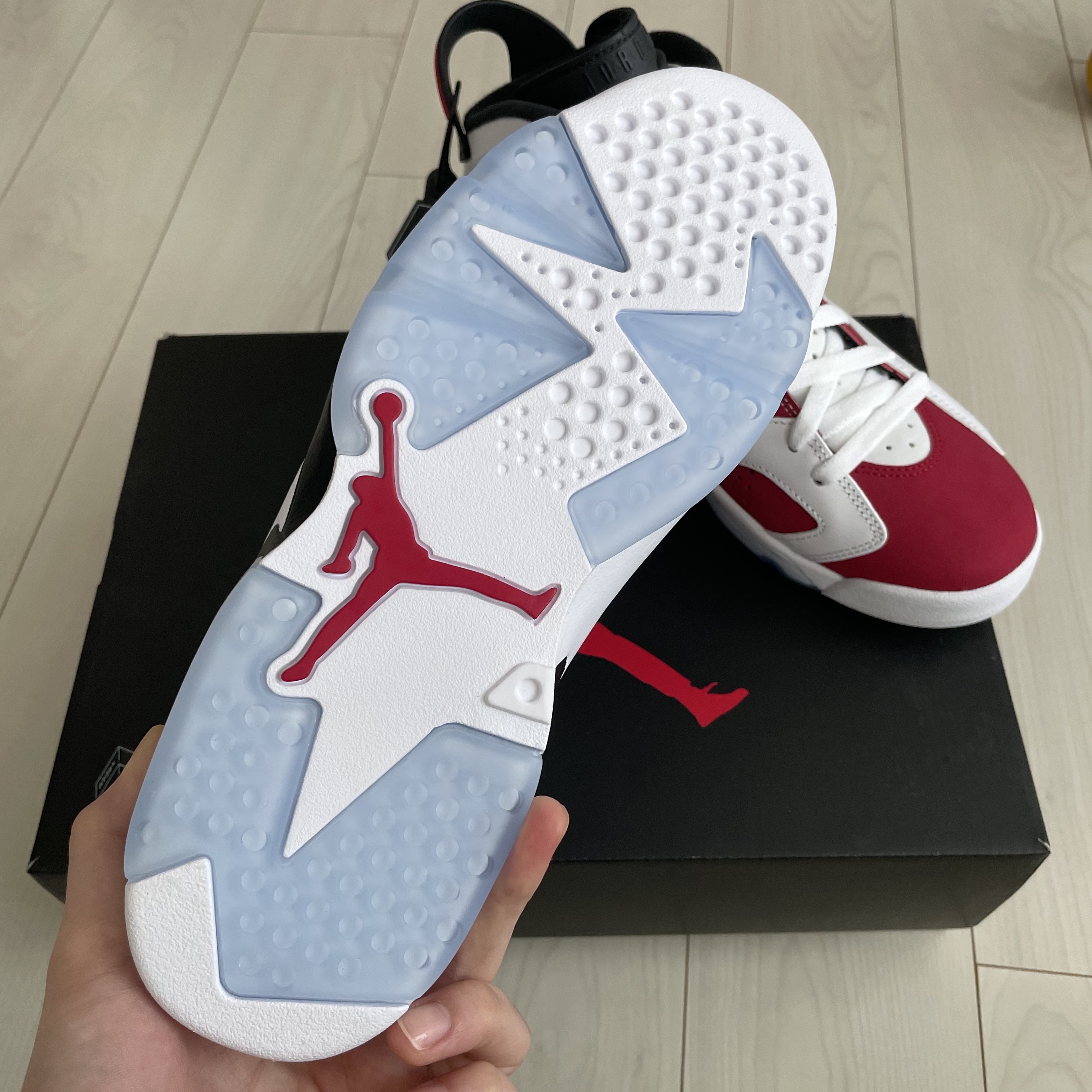 Jordan 6 Retro Carmine 2021 착용 스타일 - 3