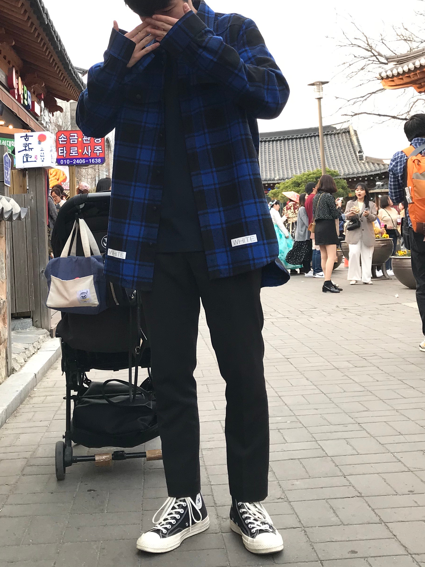 Converse x Play Comme des Garcons Chuck 70 Hi Black 착용 스타일 - 2