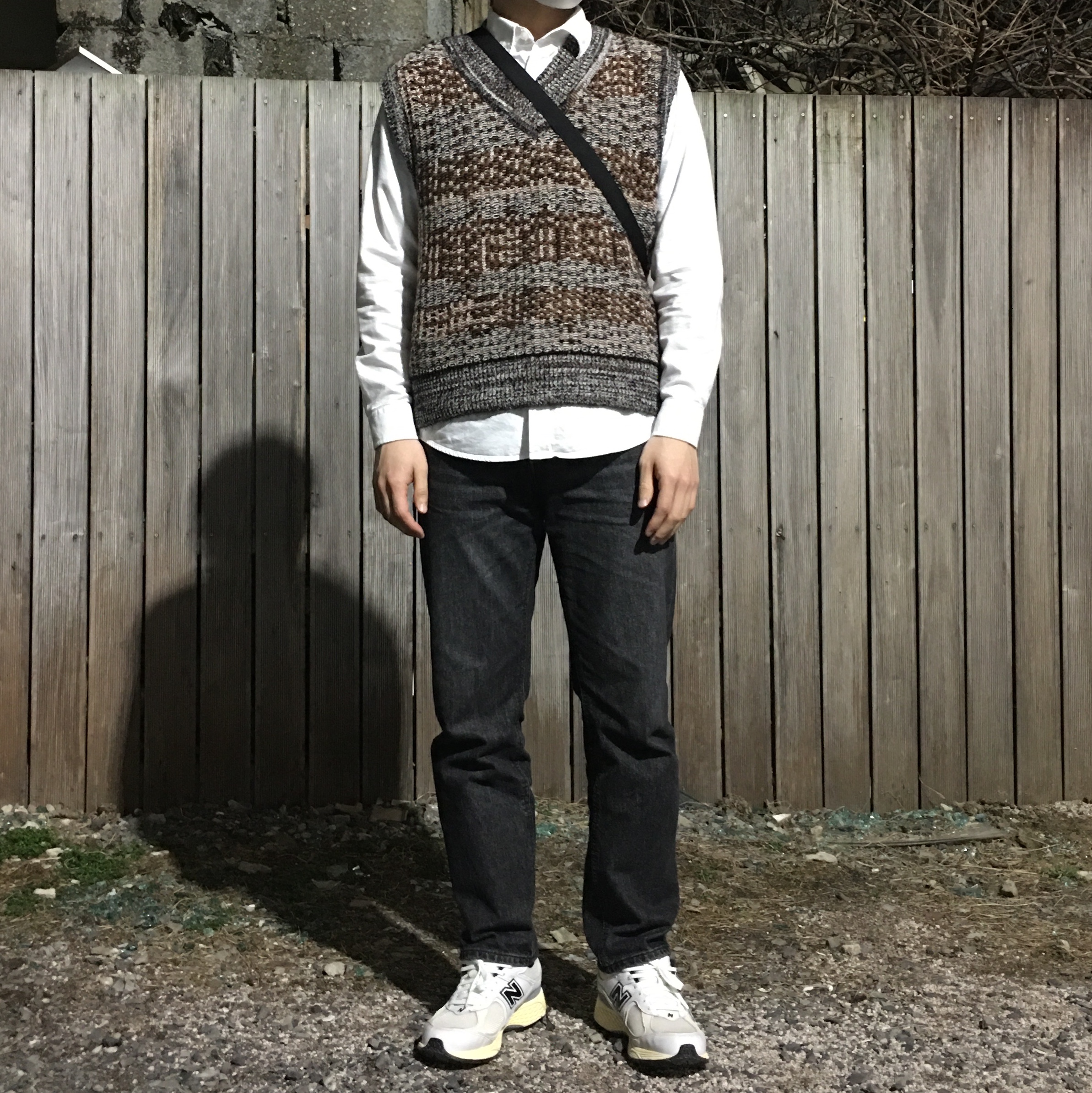New Balance x Thisisneverthat 2002R White 착용 스타일