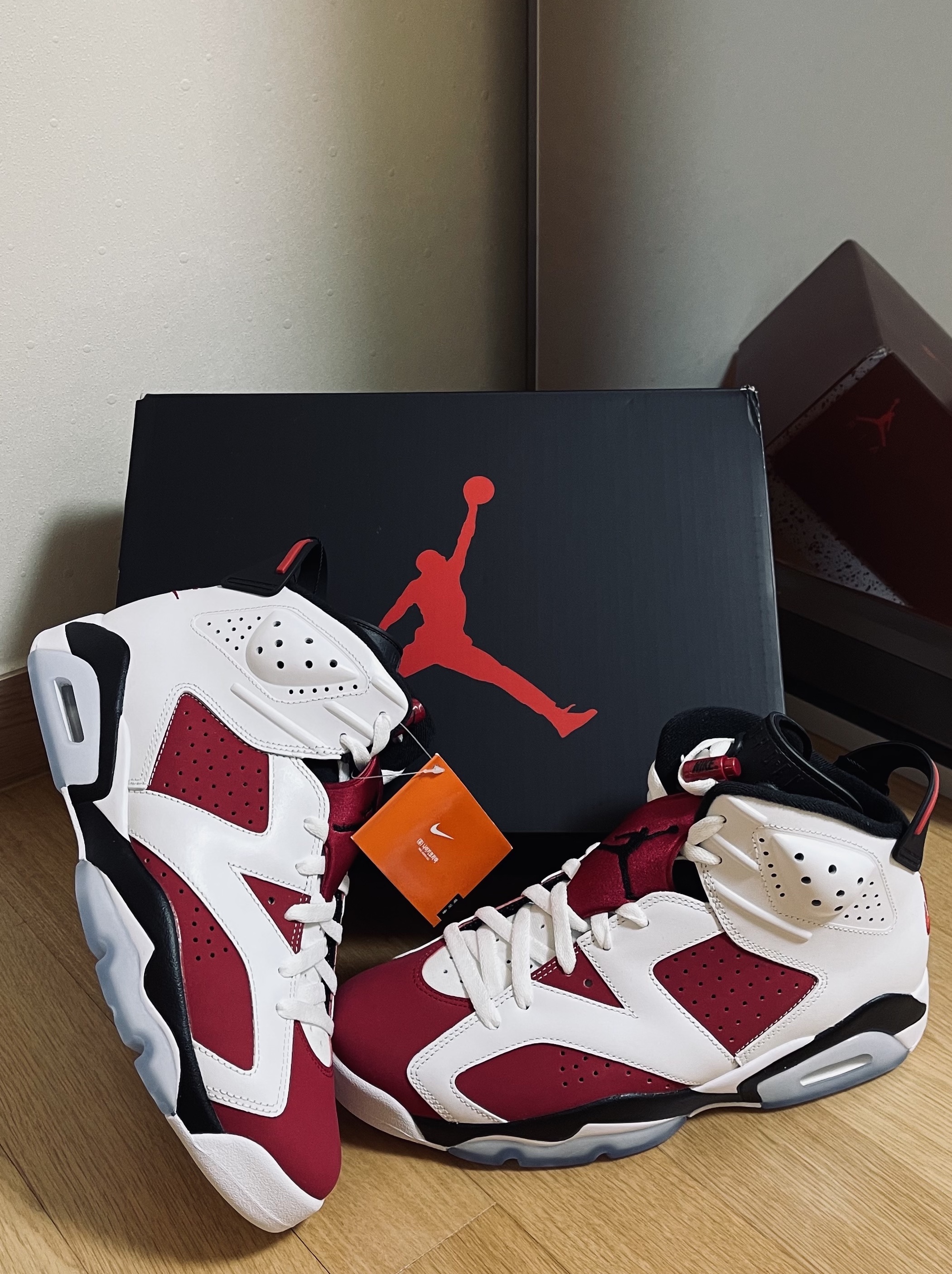 Jordan 6 Retro Carmine 2021 착용 스타일