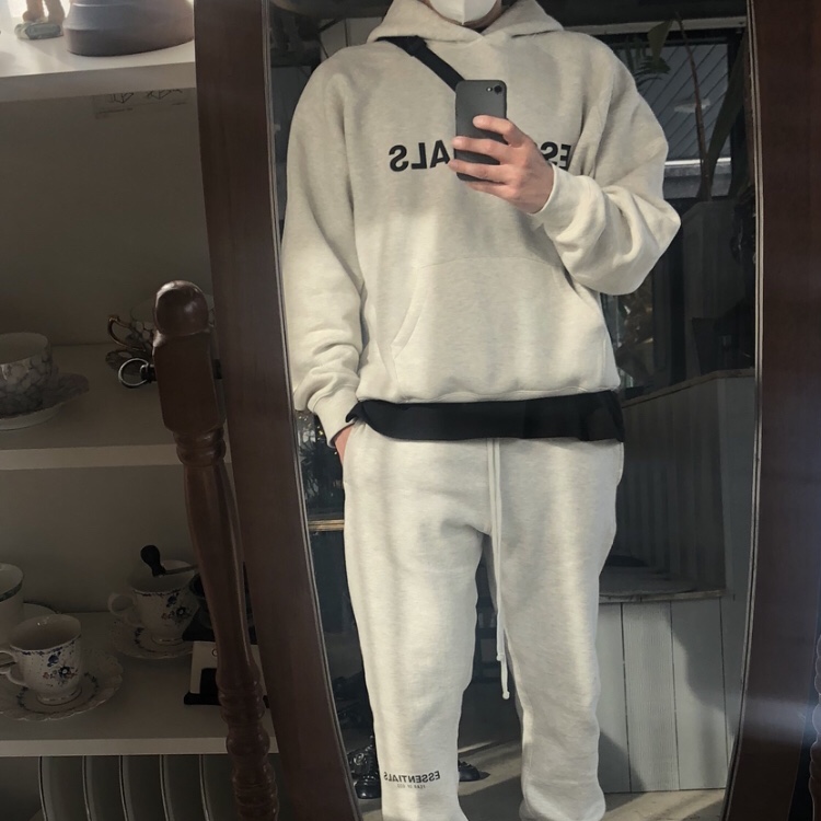 Essentials 3D Silicon Applique Pullover Hoodie Oatmeal/Oatmeal Heather/Light Heather Oatmeal 2020, Essentials Sweatpants Oatmeal/Oatmeal Heather/Light Heather Oatmeal 2020 착용 스타일