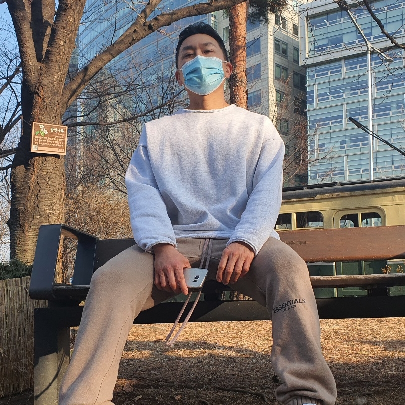 Essentials Sweatpants Tan - 20FW, Nike x Sacai LDWaffle Green Multi 착용 스타일 - 2