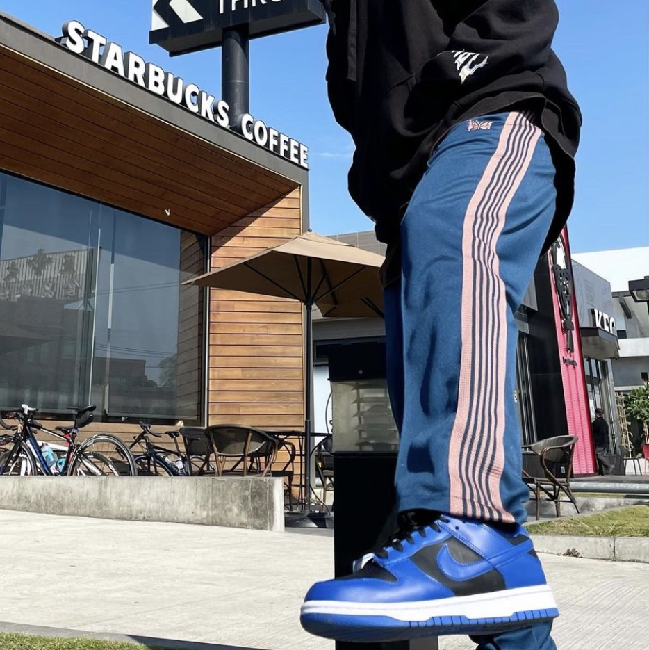 Nike Dunk Low Retro Hyper Cobalt 착용 스타일