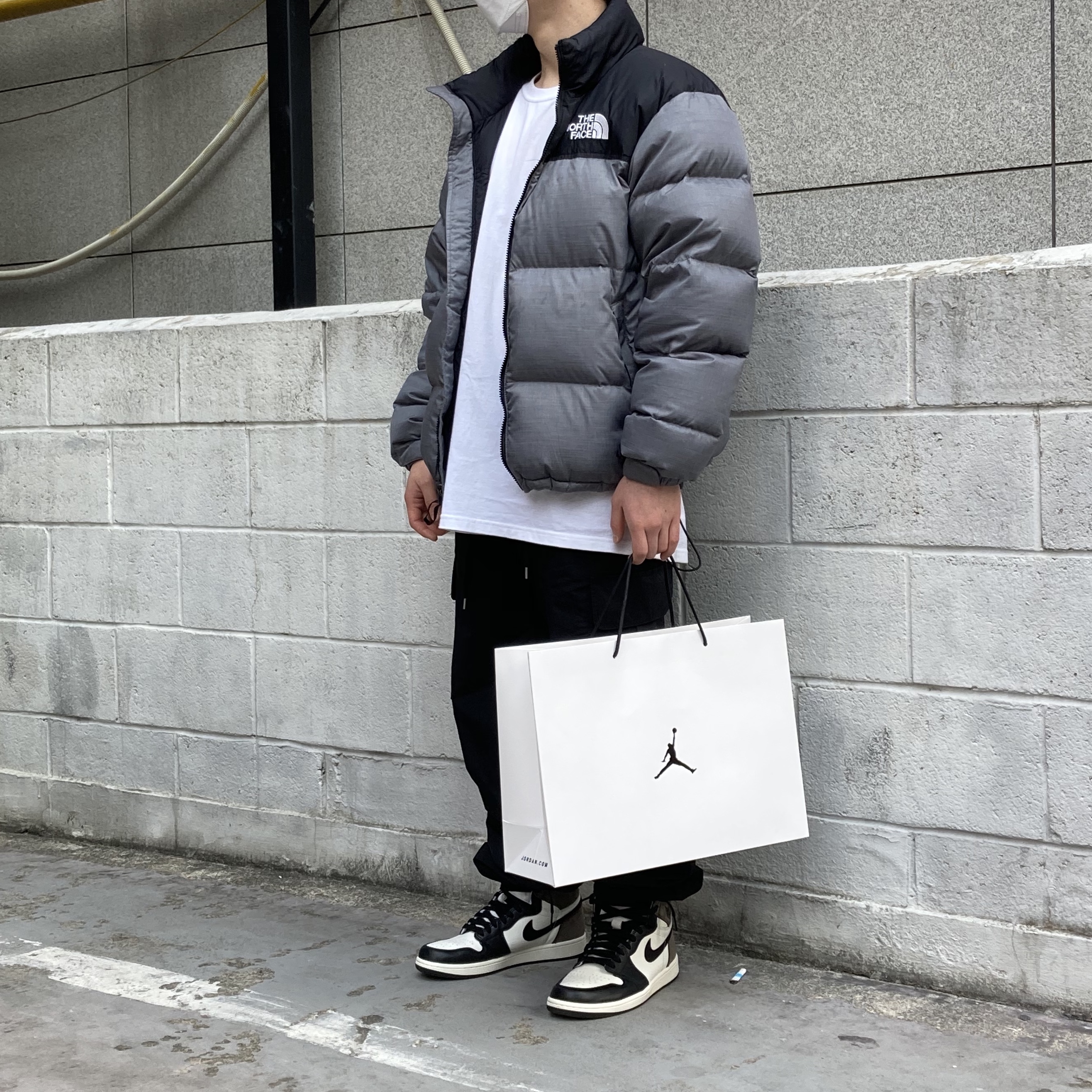 Jordan 1 Retro High OG Black Mocha 착용 스타일