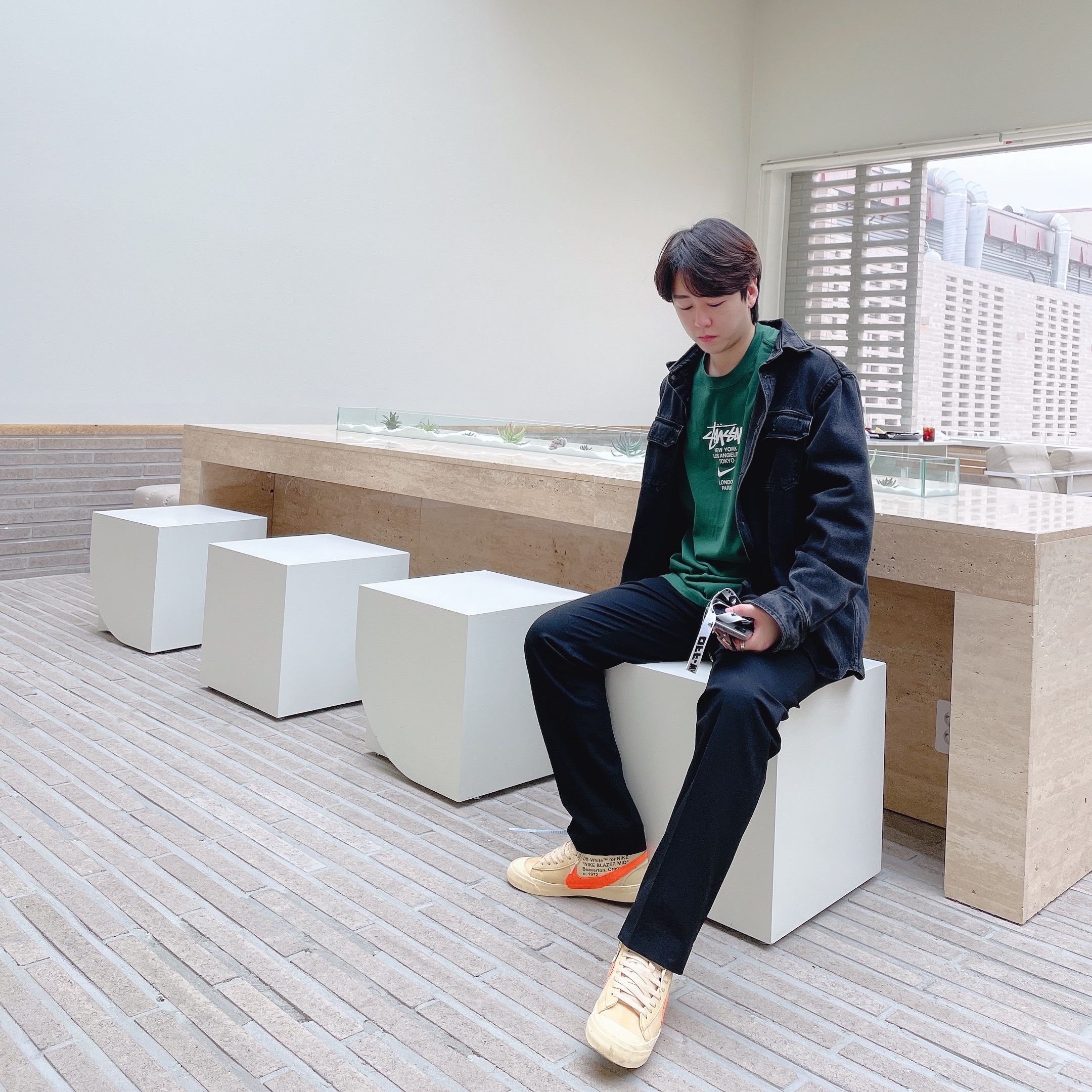 Nike x Off-White Blazer Mid Off-White All Hallow's Eve, Nike x Stussy WT T-Shirt Green - US/EU 착용 스타일