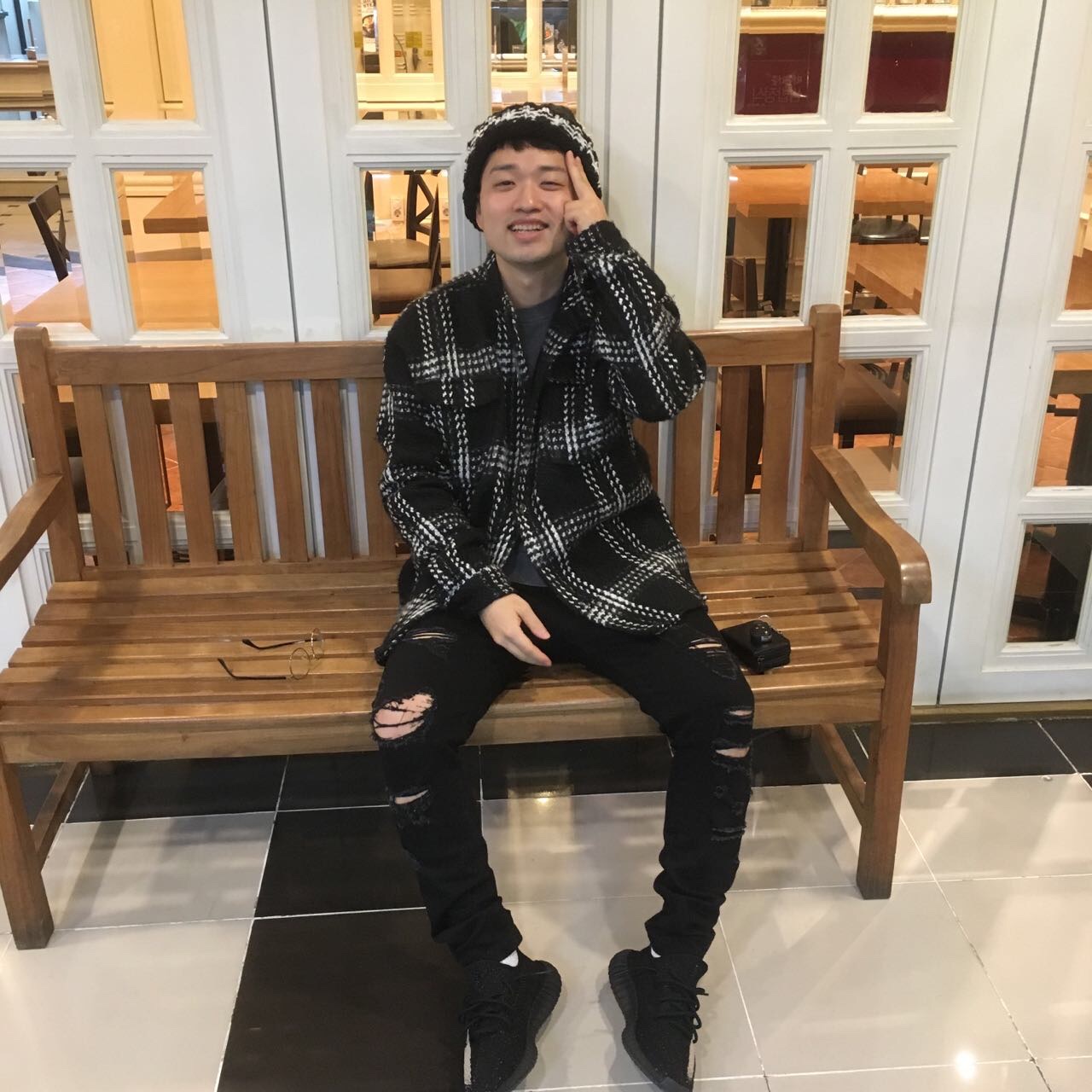 Adidas Yeezy Boost 350 V2 Core Black White 2016 착용 스타일