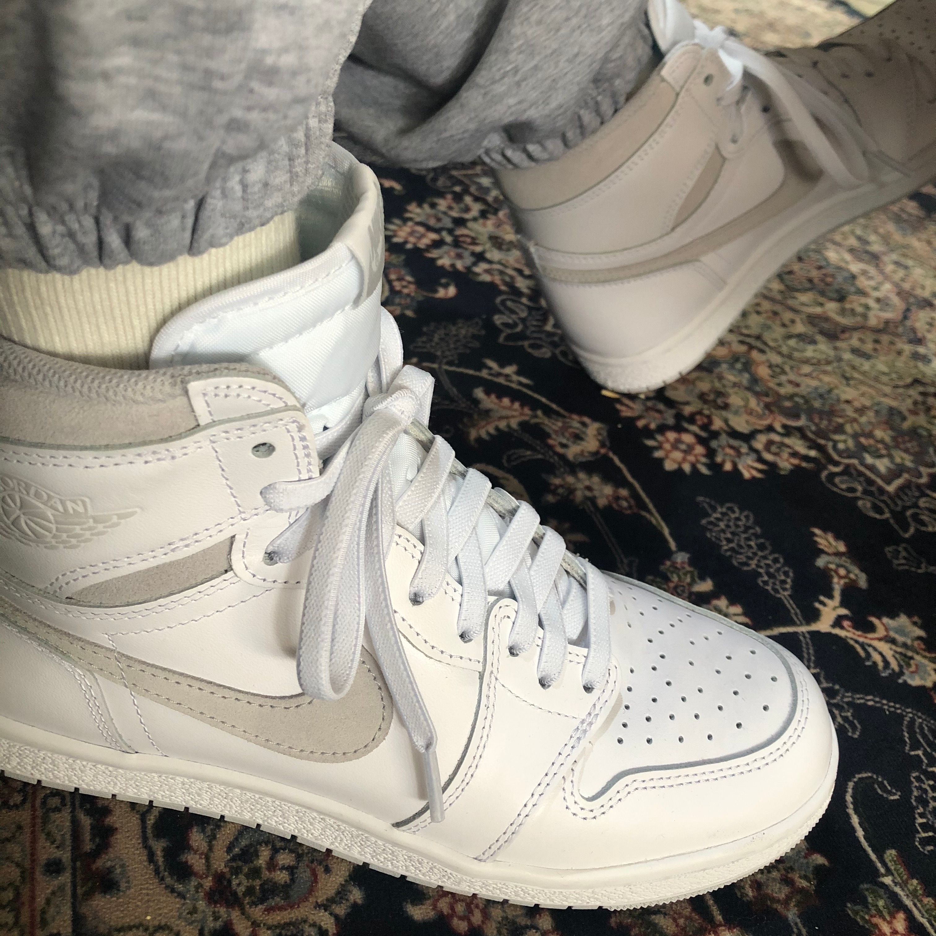 Jordan 1 High 85 Neutral Grey 착용 스타일