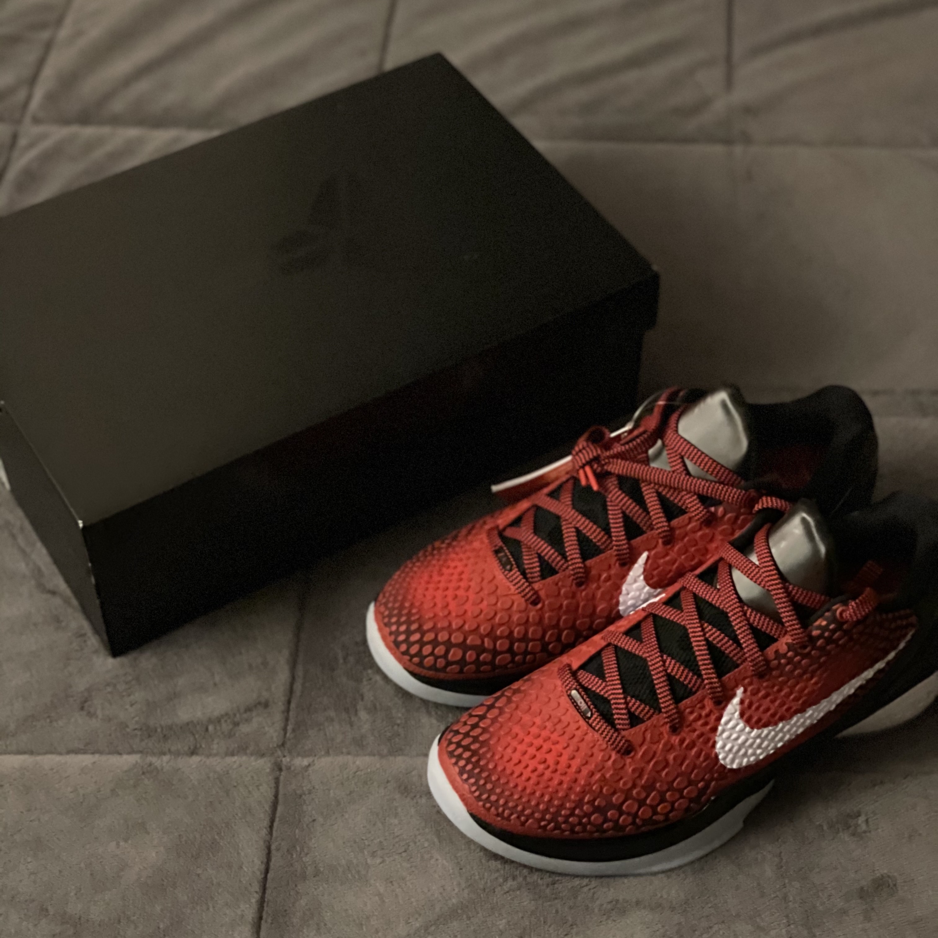 Nike Kobe 6 Protro All-Star, Balenciaga Triple S Grey Red Blue 2018 Reissue 착용 스타일 - 2