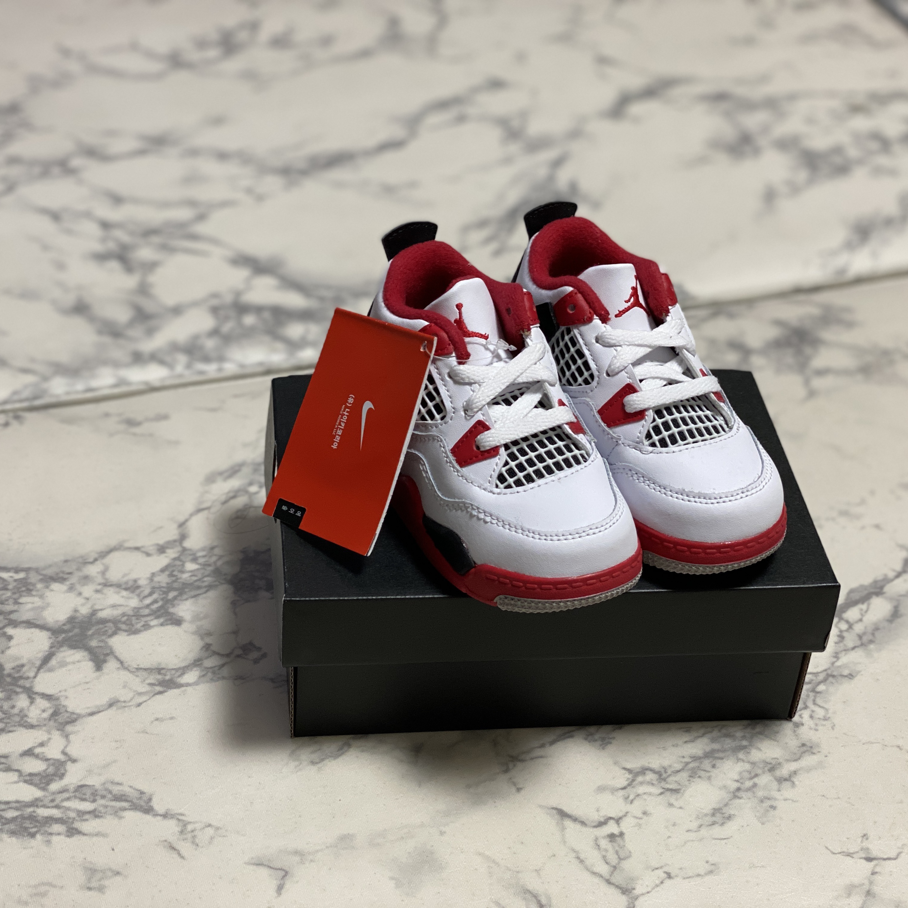 (TD) Jordan 4 Retro OG Fire Red 2020 착용 스타일 - 2