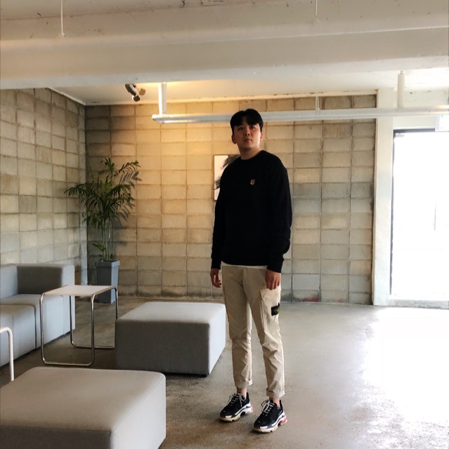 Balenciaga Triple S Trainer Black White Red 2018 착용 스타일