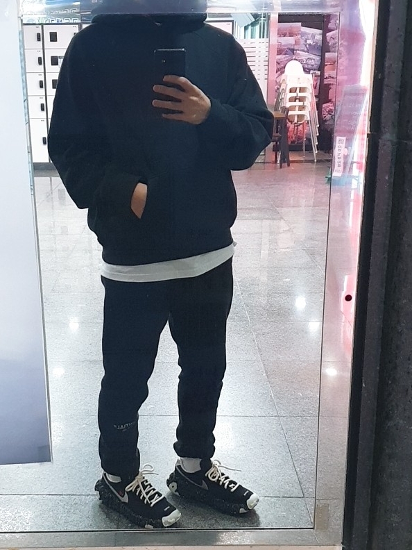 Essentials Sweatpants Dark Slate/Black 2020, Essentials 3D Silicon Applique Pullover Hoodie Dark Slate/Black 2020 착용 스타일