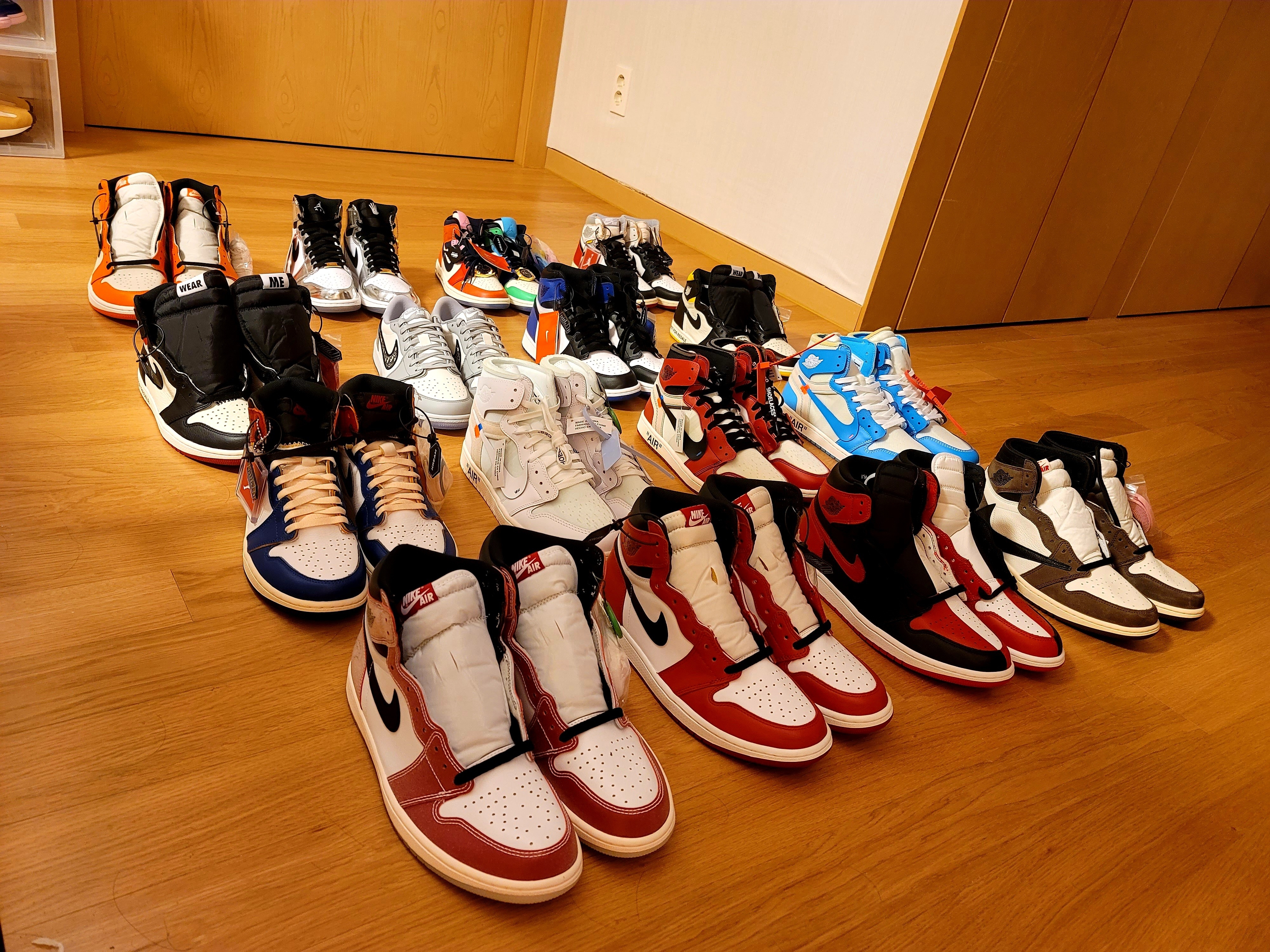 Jordan 1 x Travis Scott Retro High OG SP Mocha, Jordan 1 Retro High Homage To Home Chicago (Numbered) 착용 스타일 - 5