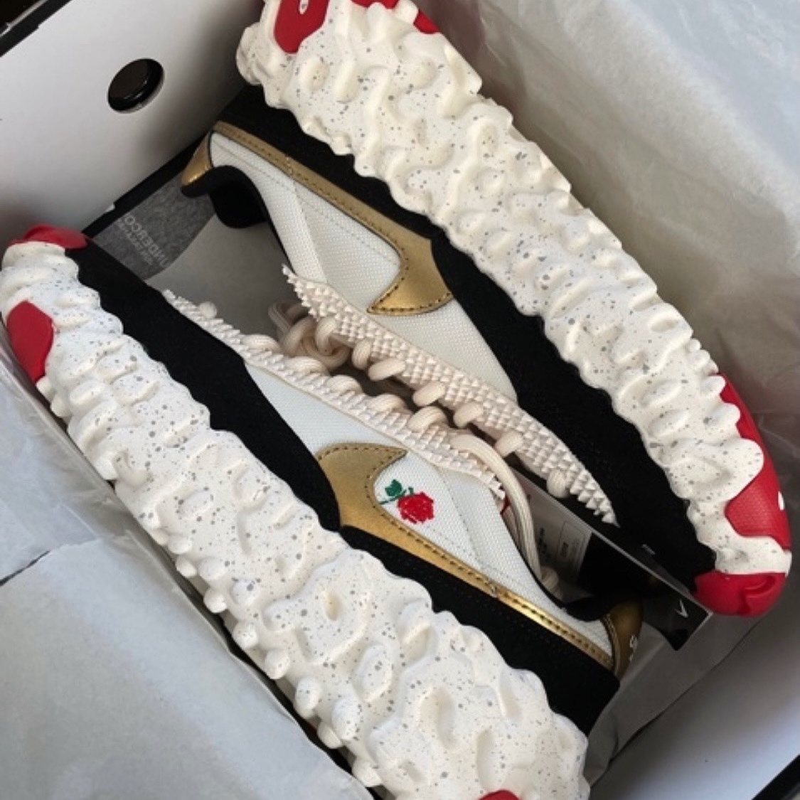 Nike x Undercover Overbreak Sail Gold 착용 스타일