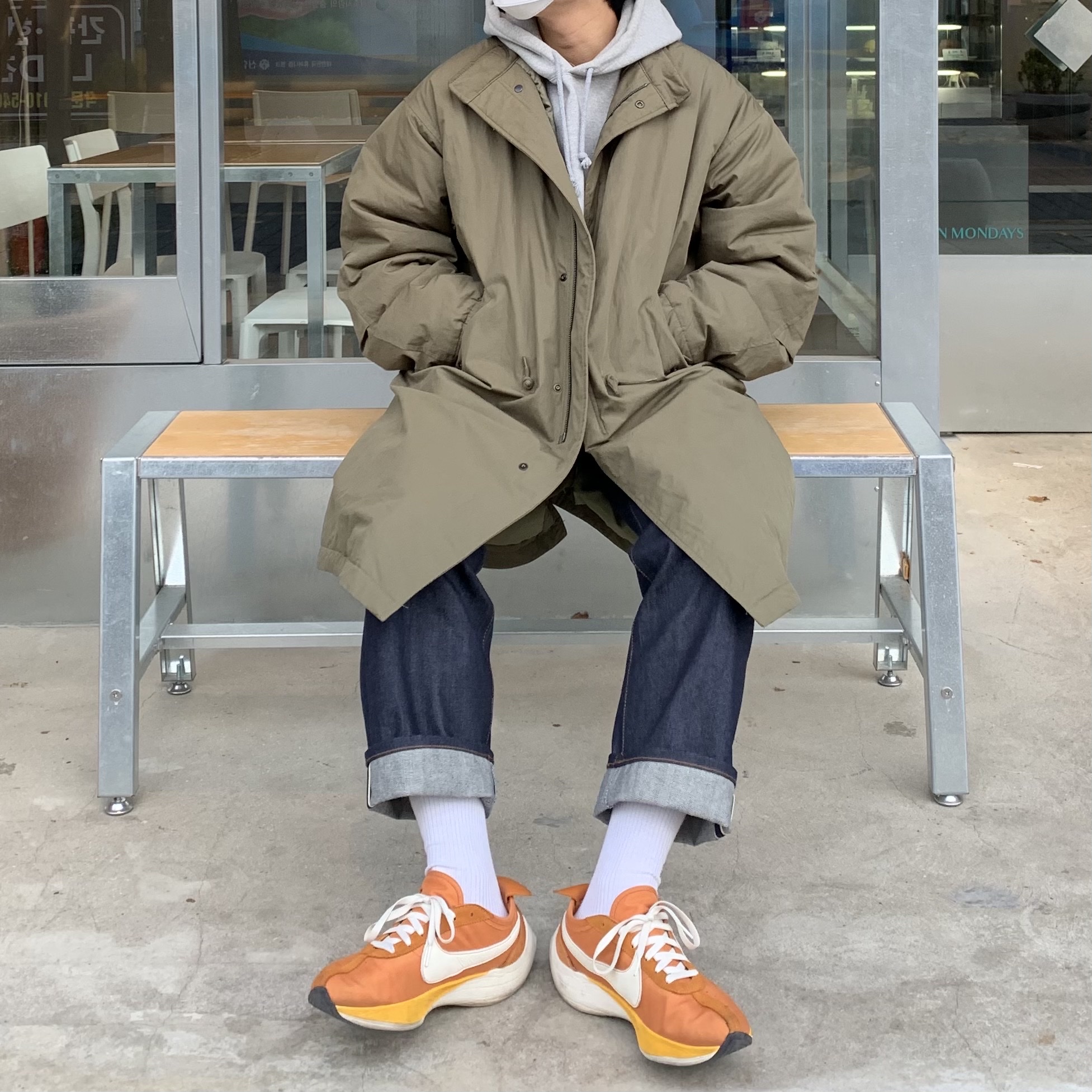 Nike Moon Racer Monarch 착용 스타일