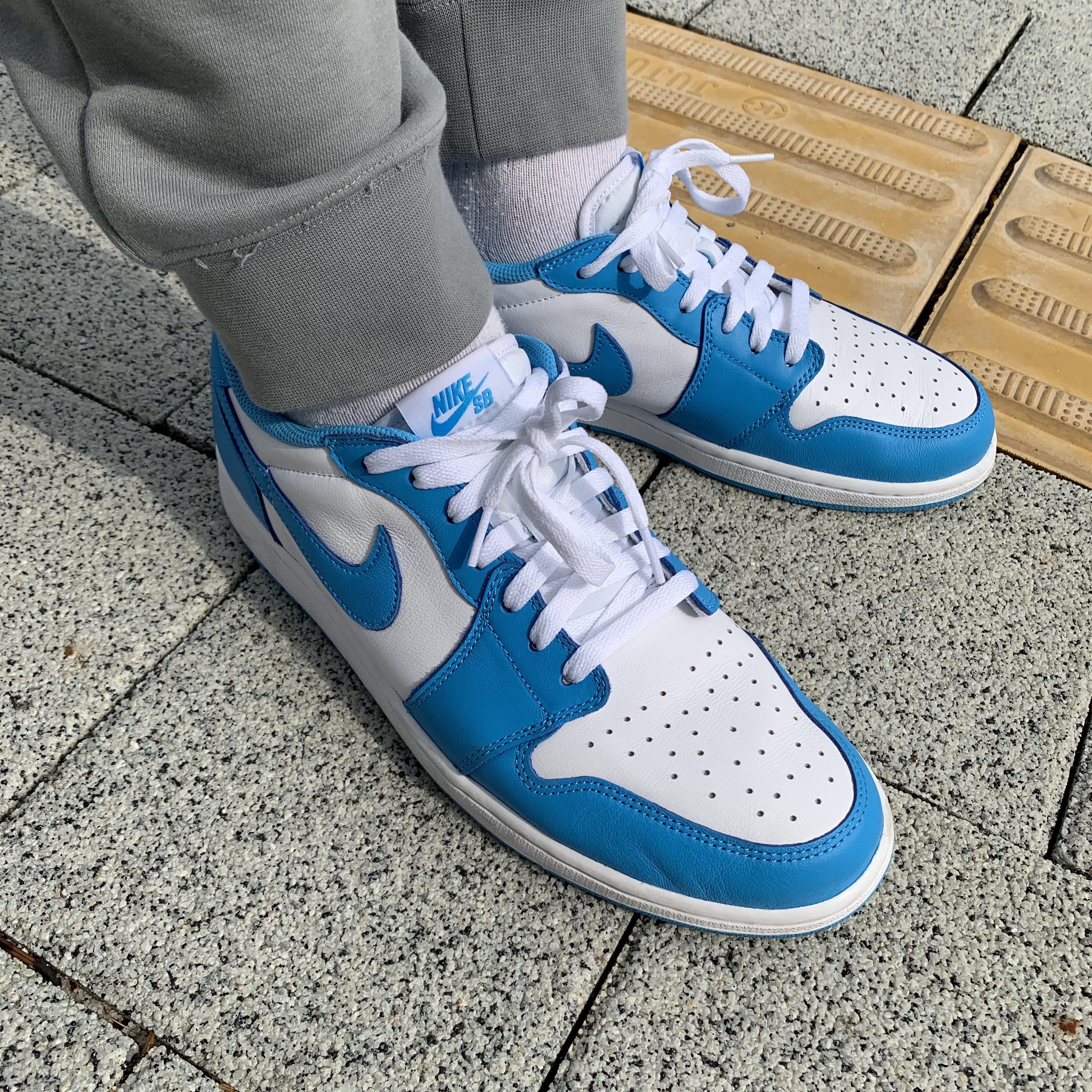 Jordan 1 Low SB UNC 착용 스타일 - 1