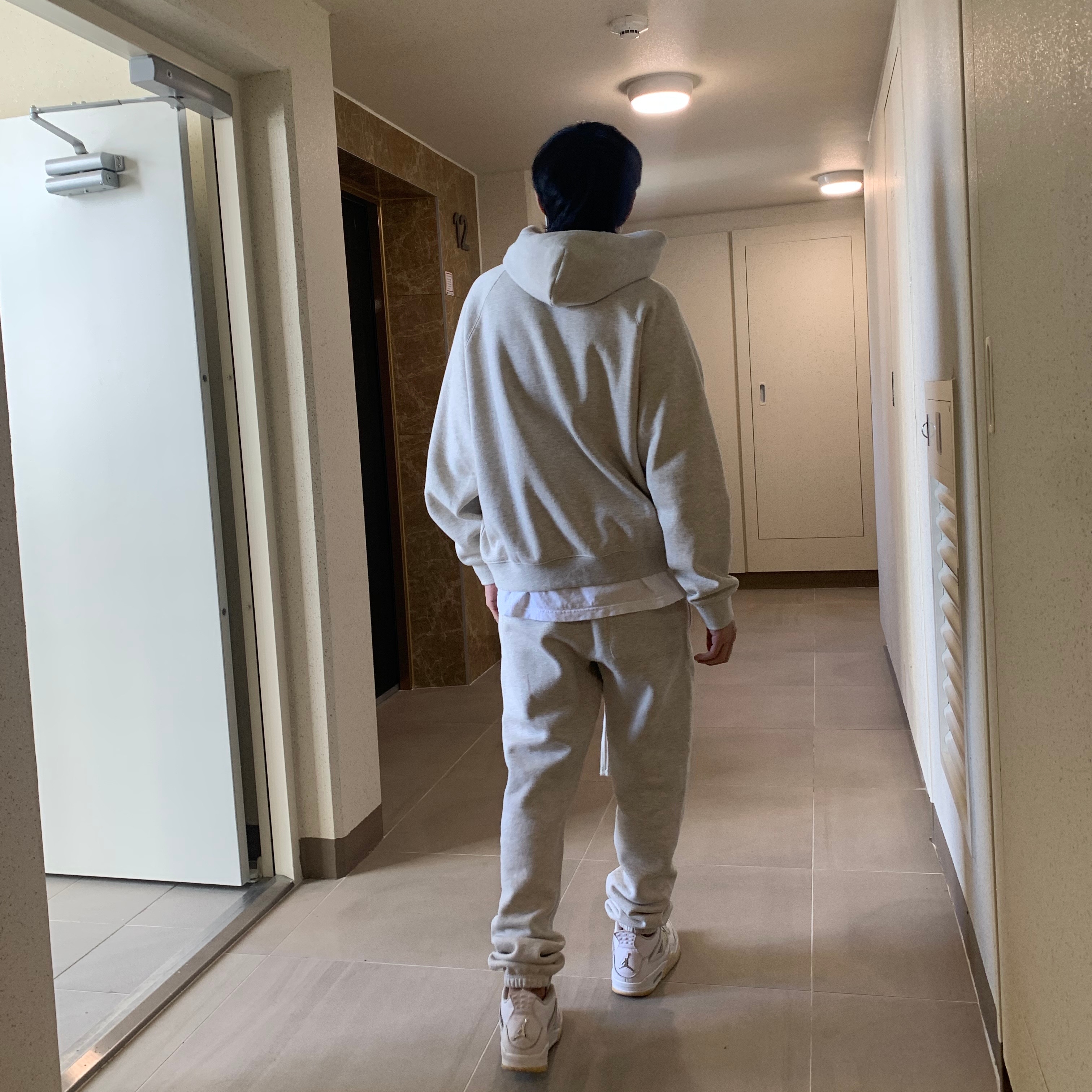 Jordan 4 Retro Pure Money 2017, Essentials 3D Silicon Applique Pullover Hoodie Oatmeal/Oatmeal Heather/Light Heather Oatmeal 2020 착용 스타일