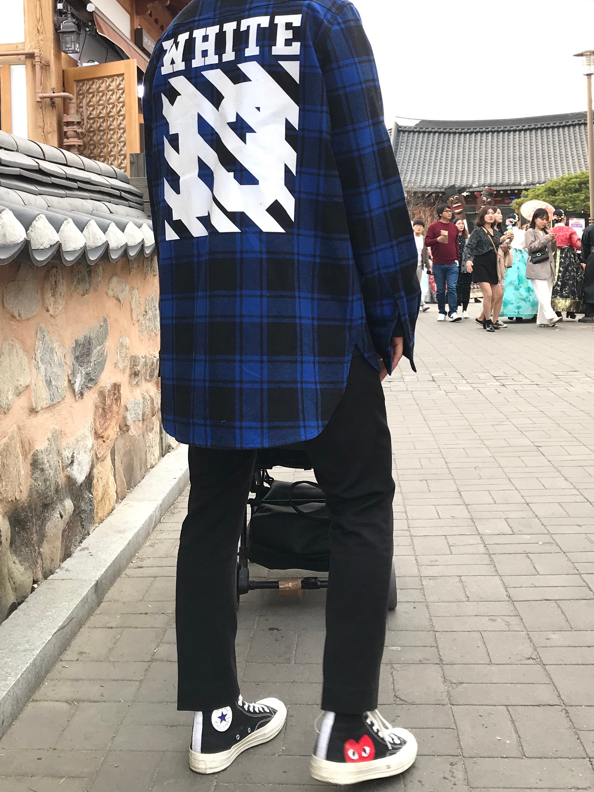 Converse x Play Comme des Garcons Chuck 70 Hi Black 착용 스타일 - 1