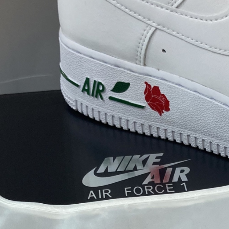 Nike Air Force 1 '07 LX White Bag 착용 스타일 - 1