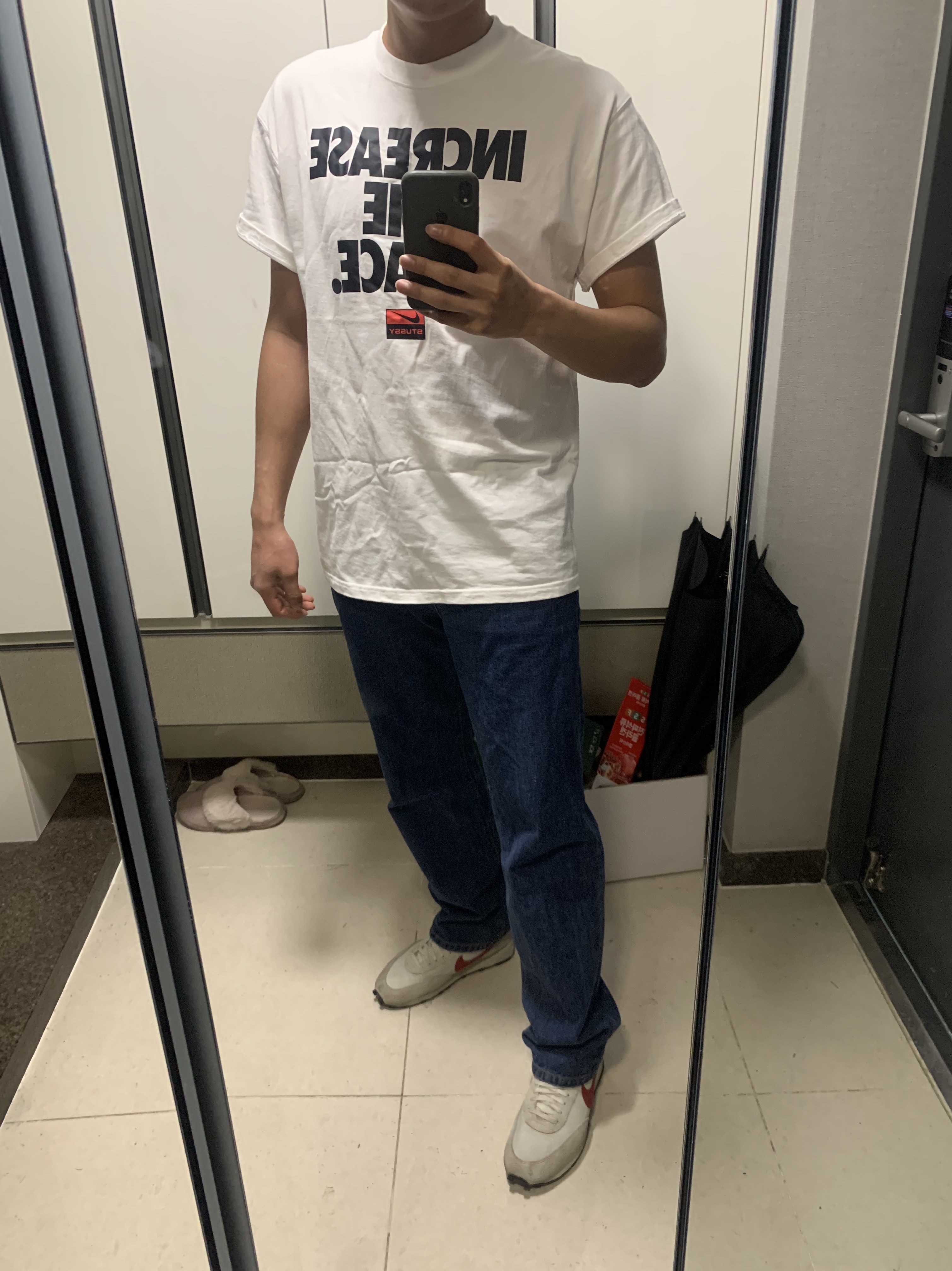 Nike Daybreak SP White University Red, Nike x Stussy Increase The Peace T-Shirt - US/EU 착용 스타일