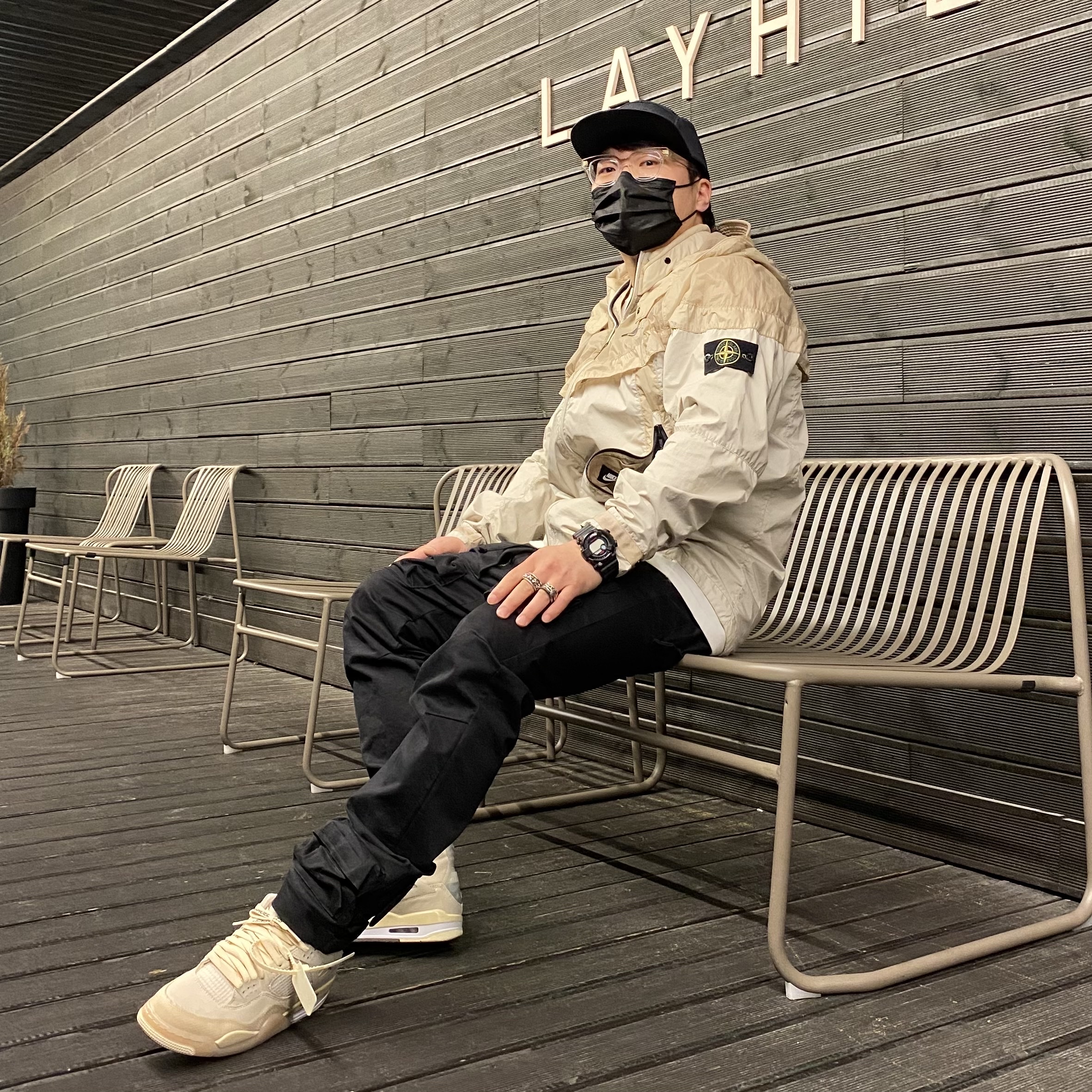 (W) Jordan 4 x Off-White Retro SP Sail 착용 스타일