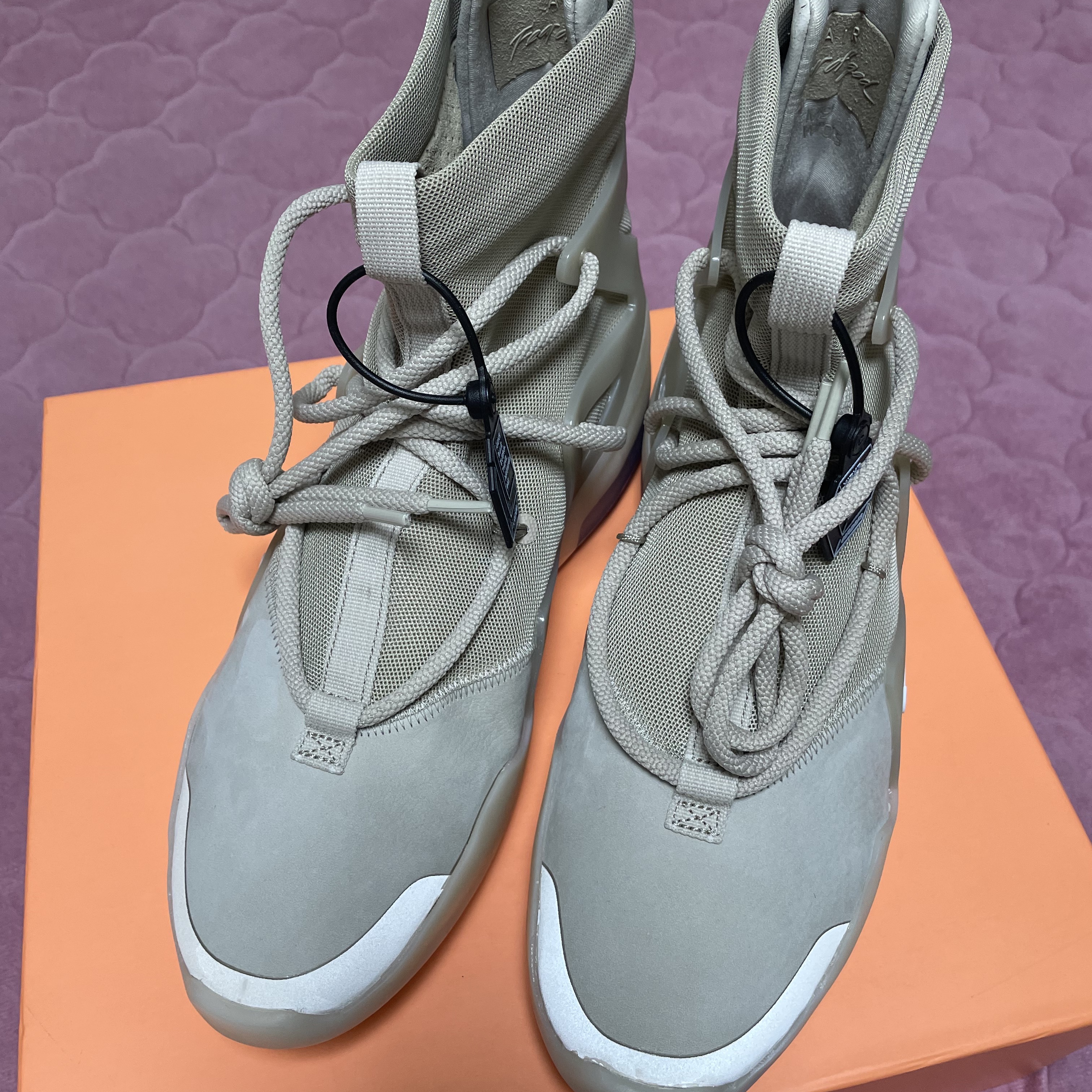 Nike x Fear of God Air Fear of God 1 Oatmeal 착용 스타일 - 3