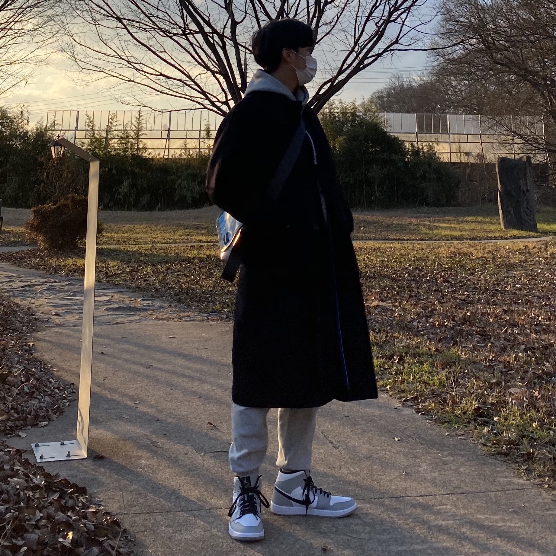 Jordan 1 Mid Light Smoke Grey 착용 스타일