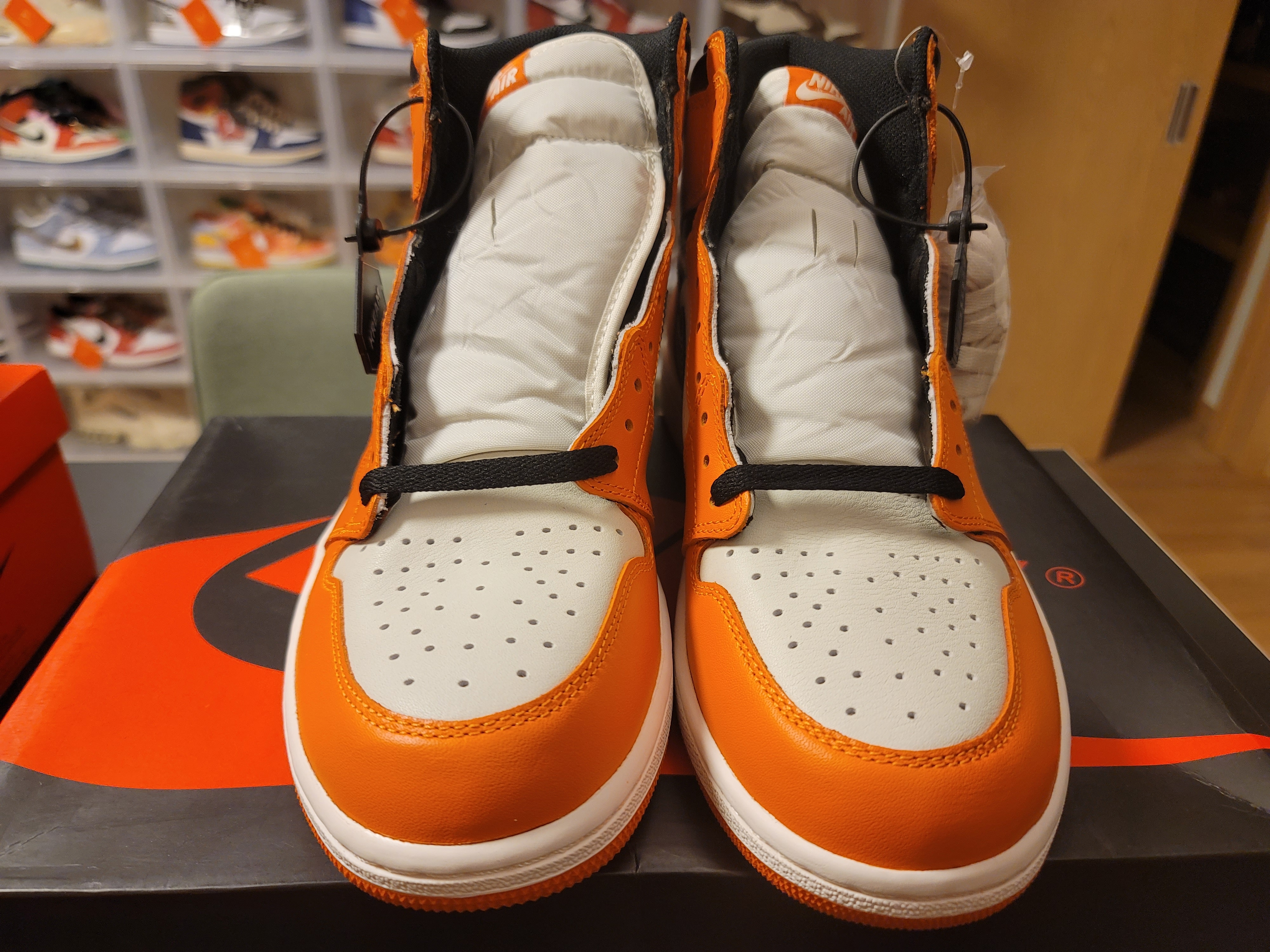 Jordan 1 Retro High OG Reverse Shattered Backboard 착용 스타일 - 1