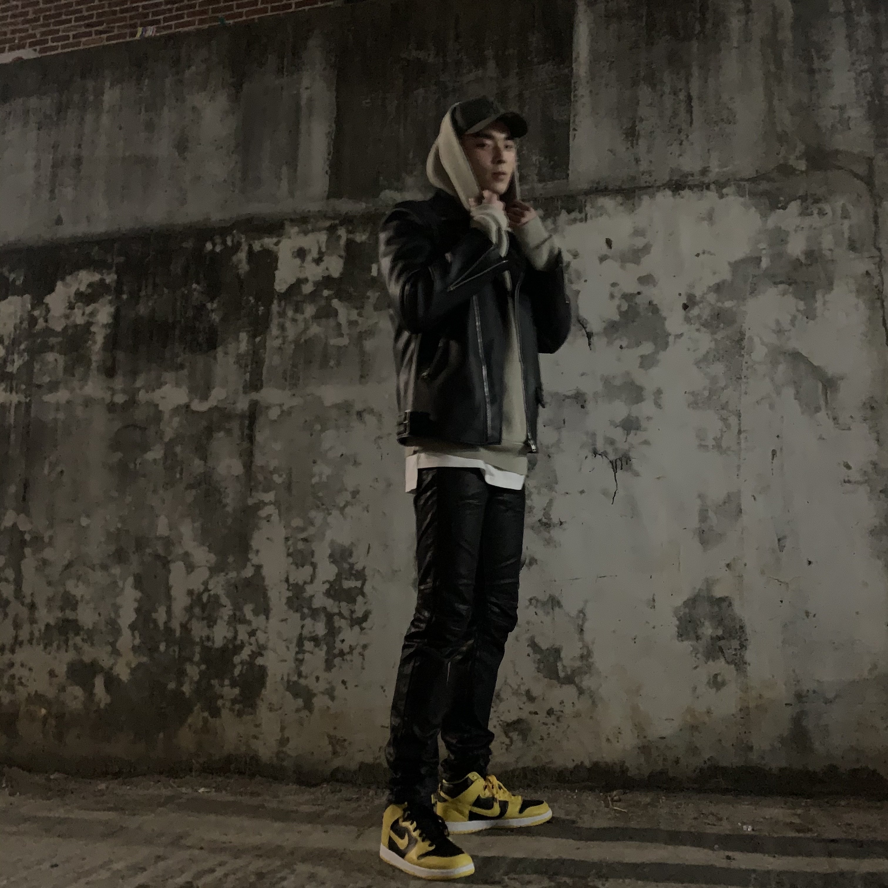 Nike Dunk High SP Varsity Maize, Essentials Knit Hoodie Olive - 20FW 착용 스타일