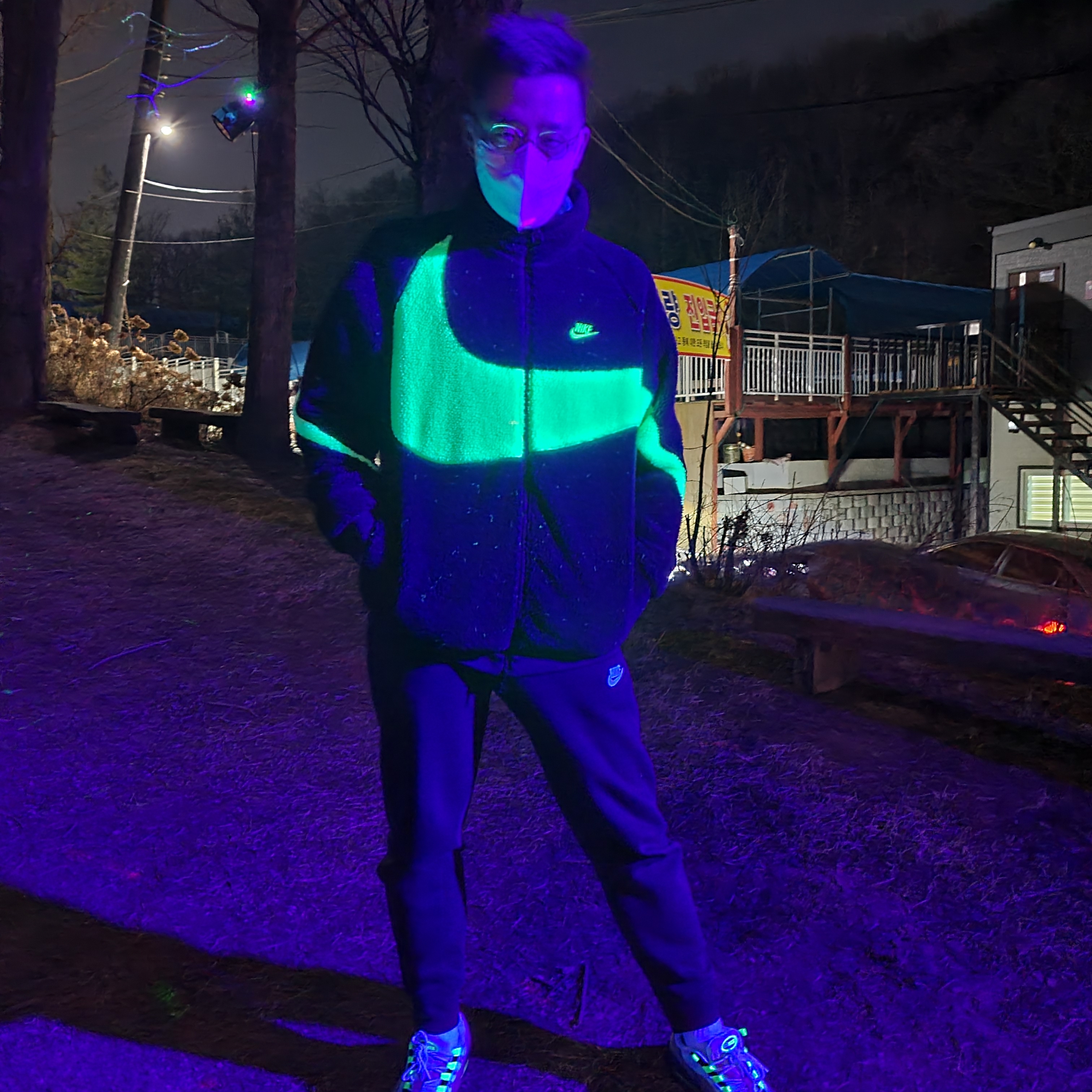 Nike Air Max 95 OG Neon Yellow 2020, Nike Big Swoosh Full Zip Jacket Black Volt 착용 스타일