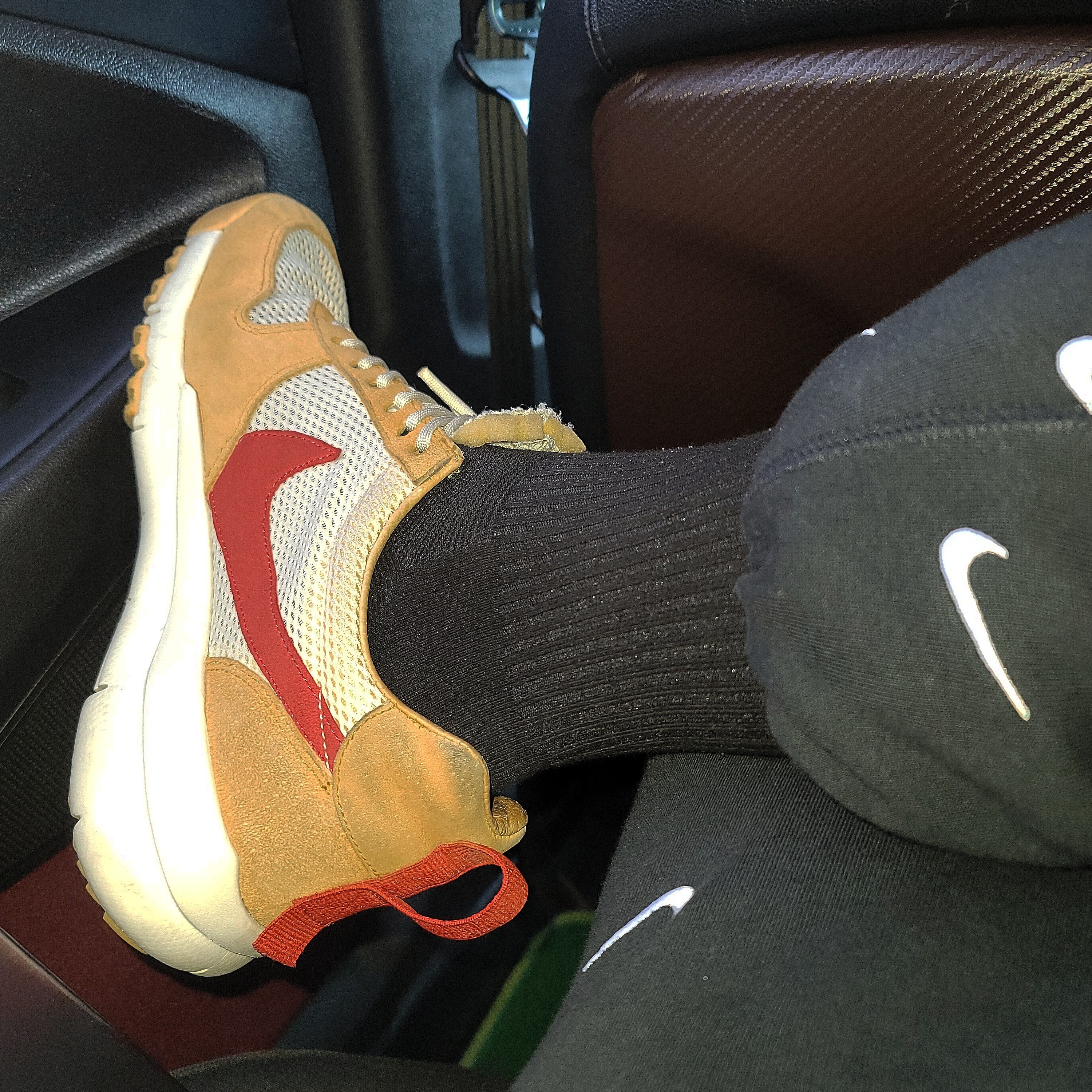 Nike x Tom Sachs Mars Yard Shoe 2.0 Space Camp 착용 스타일