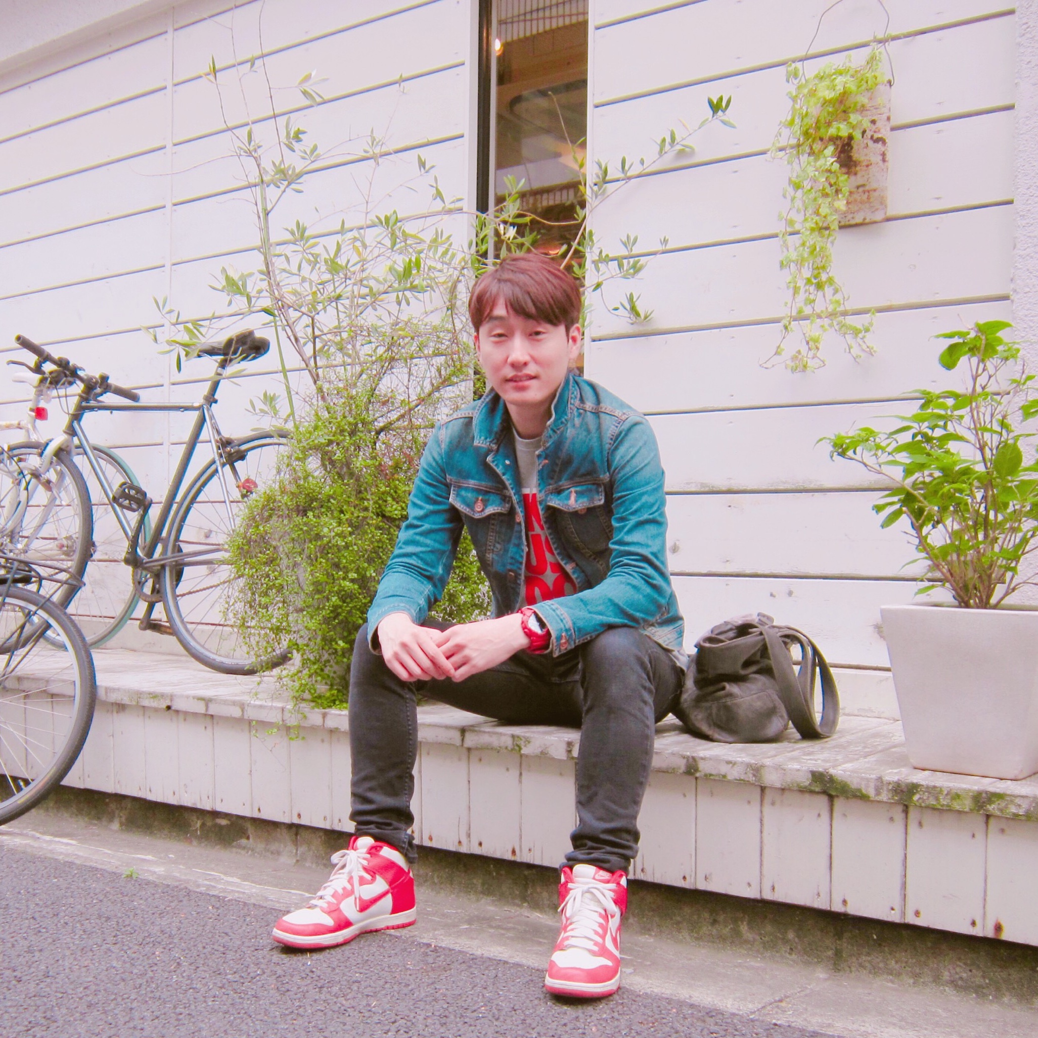 Nike Dunk High Sail Action Red 착용 스타일