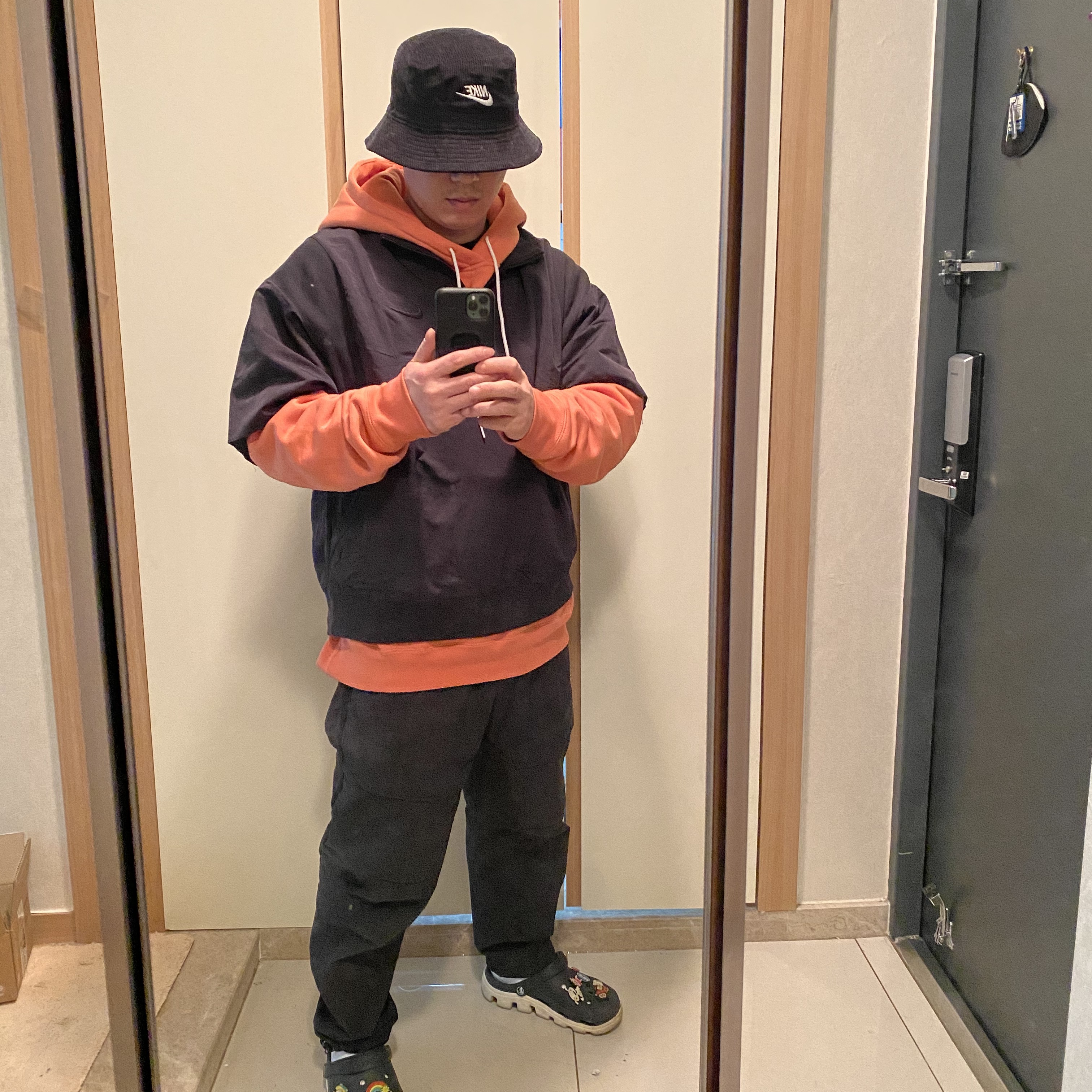 Nike Futura Corduroy Bucket Black, Nike M NRG Hoodie Healing Orange - US/EU 착용 스타일
