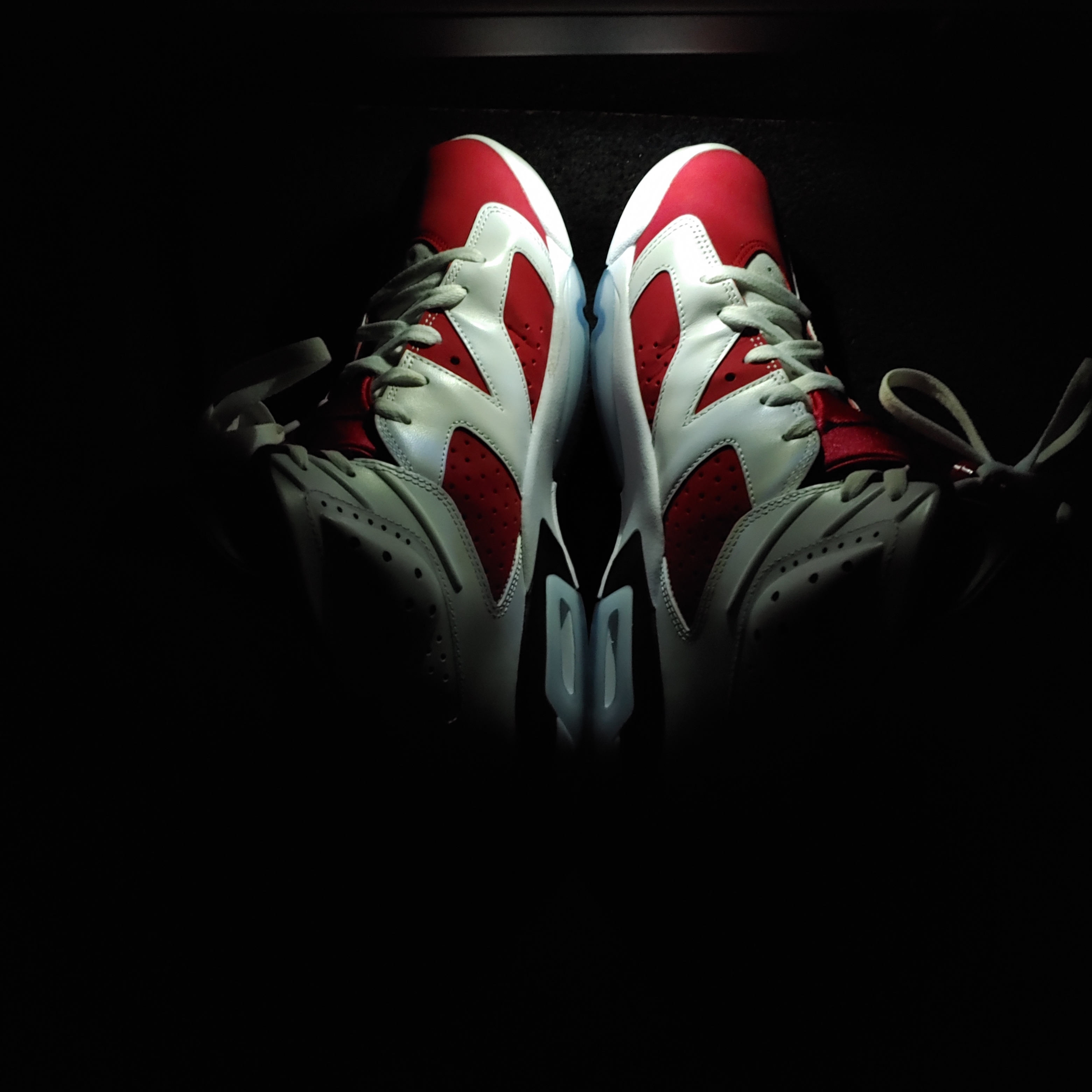Jordan 6 Retro Carmine 2021 착용 스타일 - 2