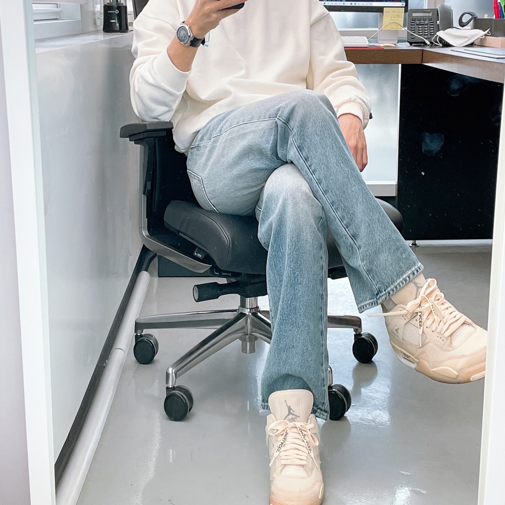 (W) Jordan 4 x Off-White Retro SP Sail 착용 스타일