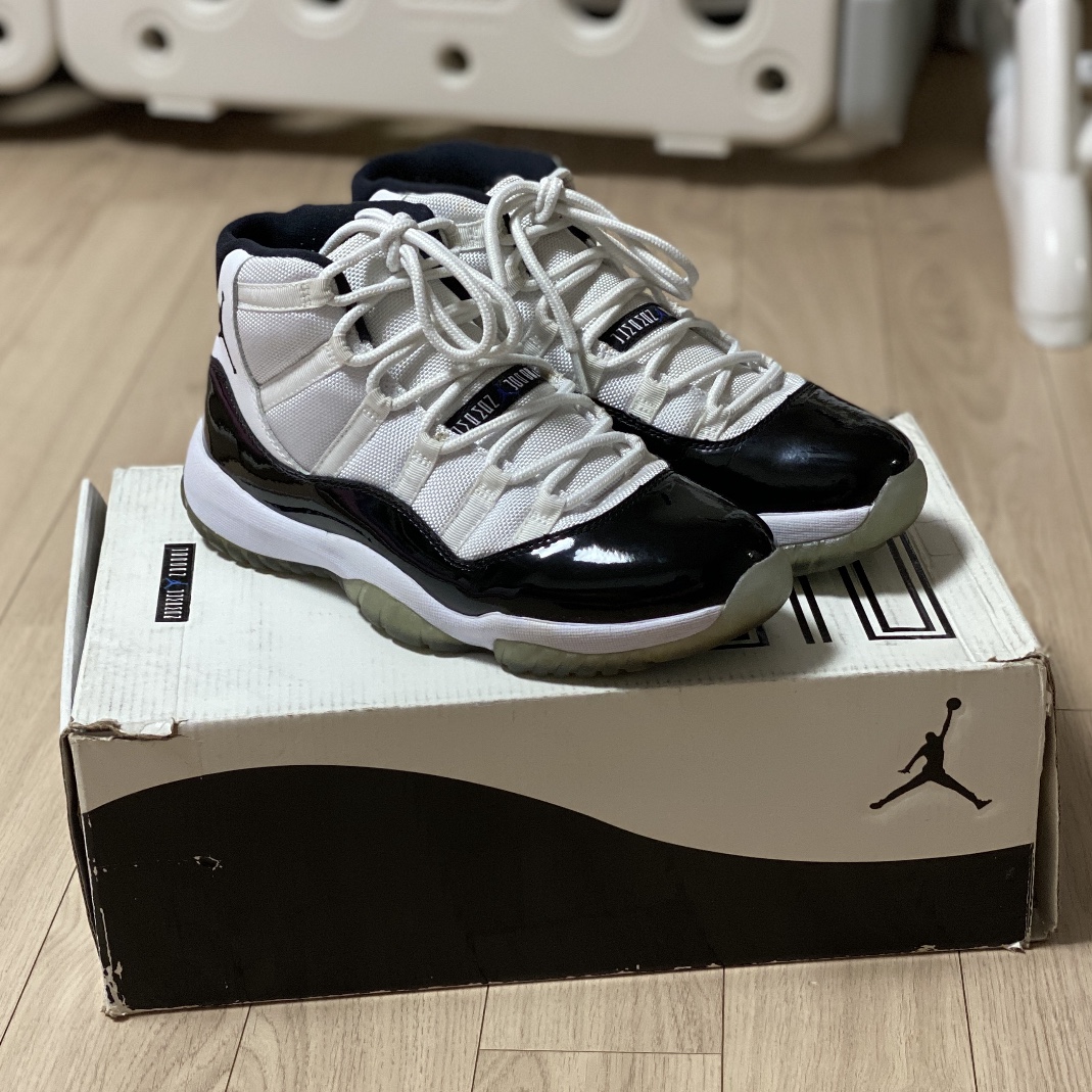 Jordan 11 Retro Concord 2011 착용 스타일 - 2