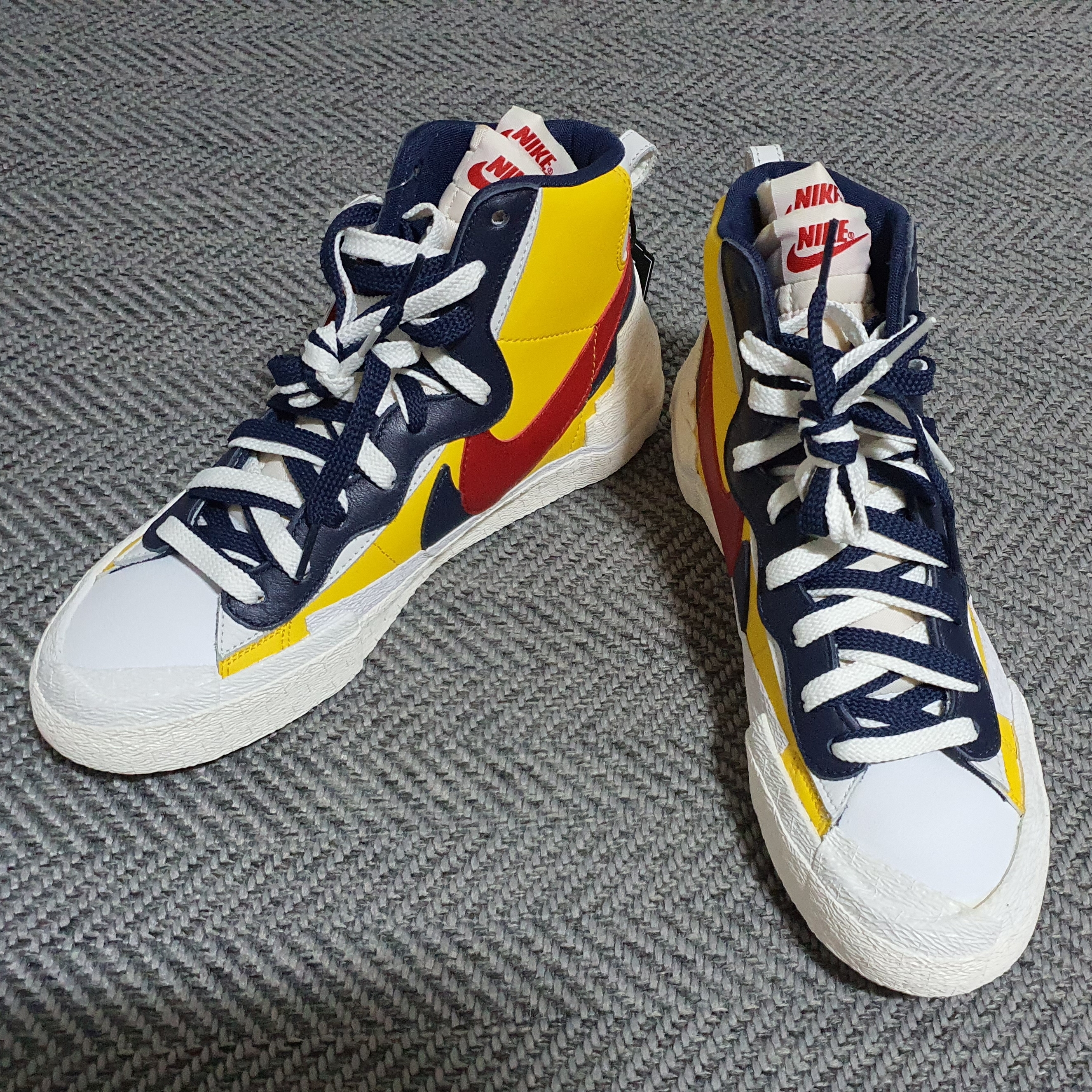 Nike x Sacai Blazer Mid Snow Beach 착용 스타일 - 3