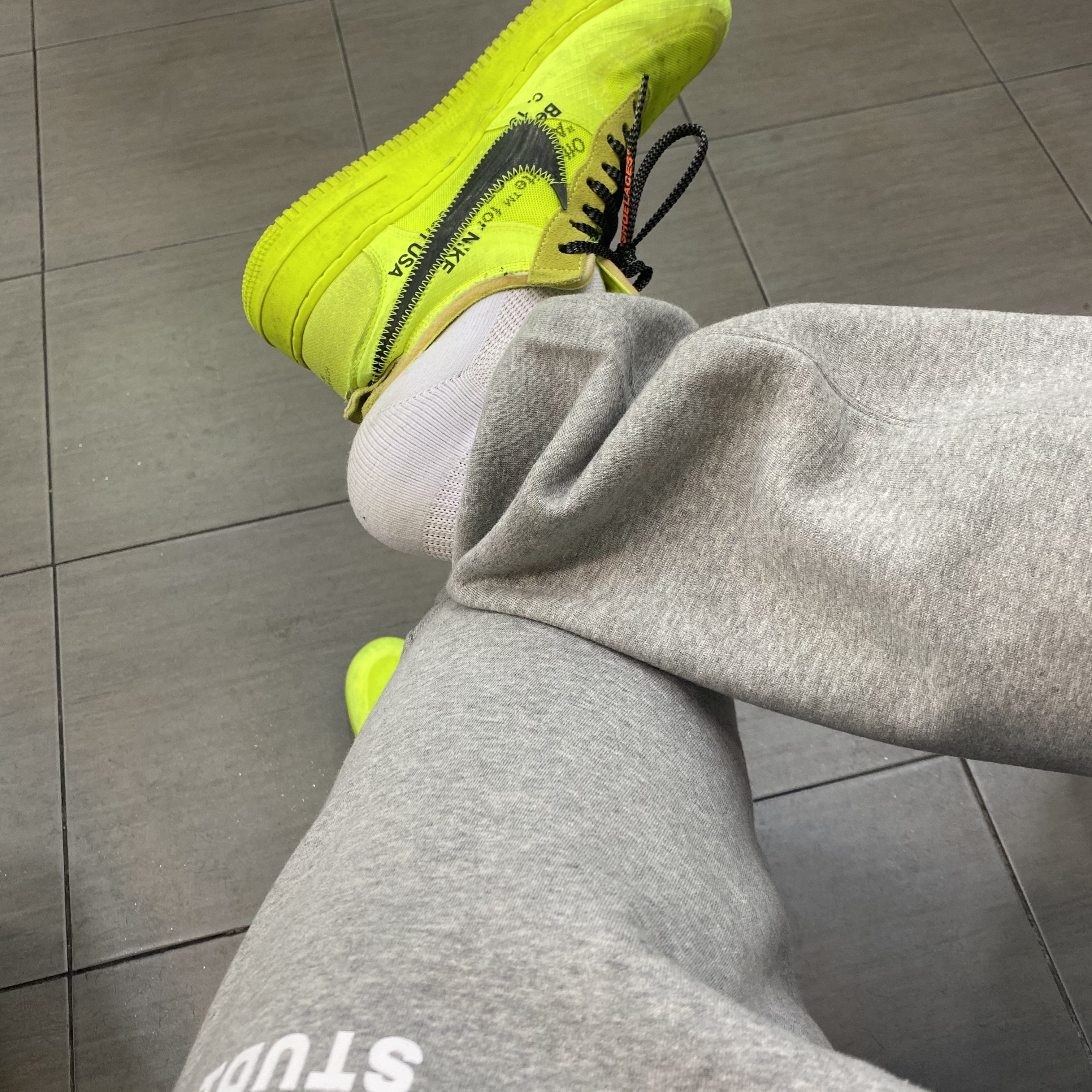 Nike x Off-White Air Force 1 Low Volt, IAB Studio Sweatpants Gray - 21SS 착용 스타일