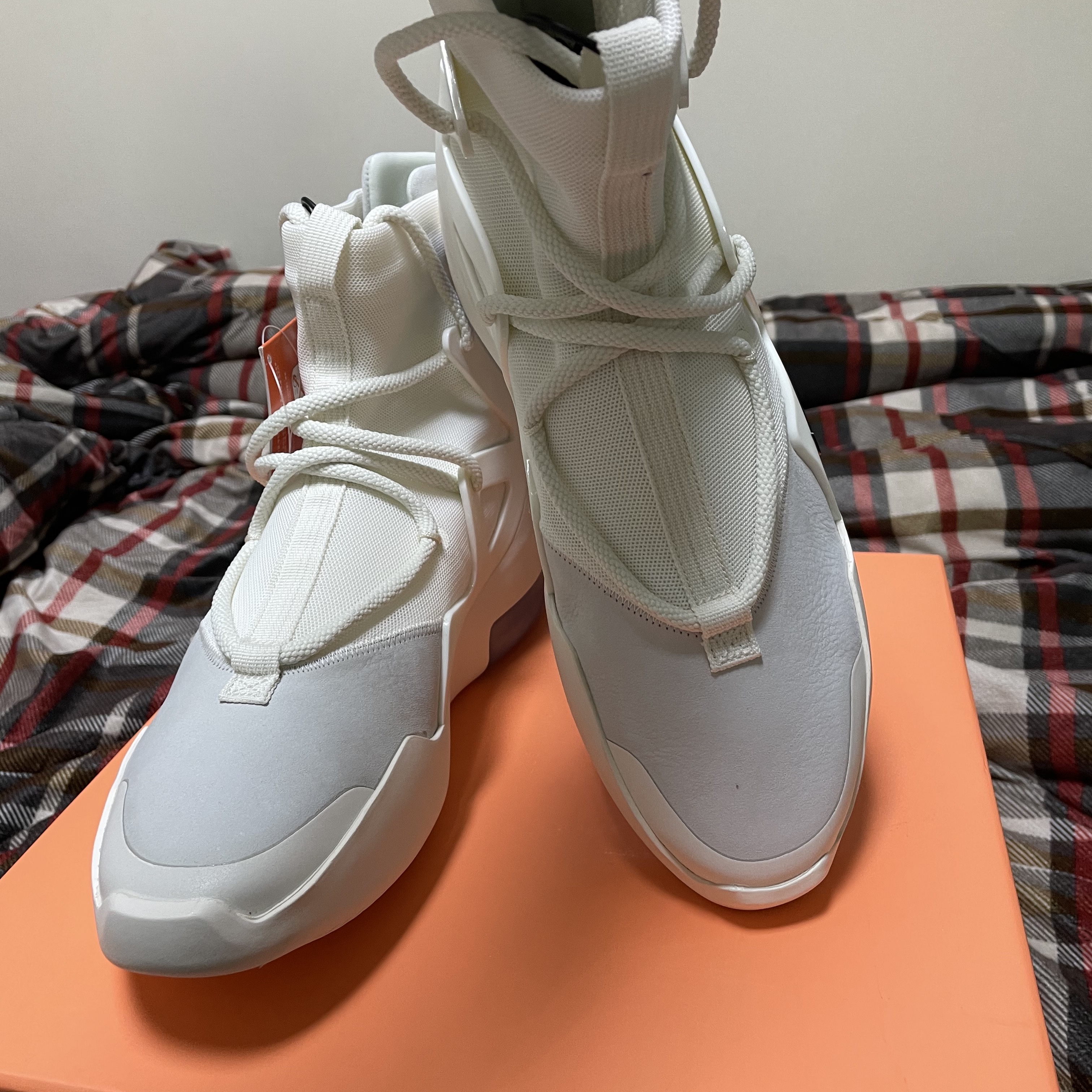 Nike x Fear of God Air Fear of God 1 Sail 착용 스타일 - 2