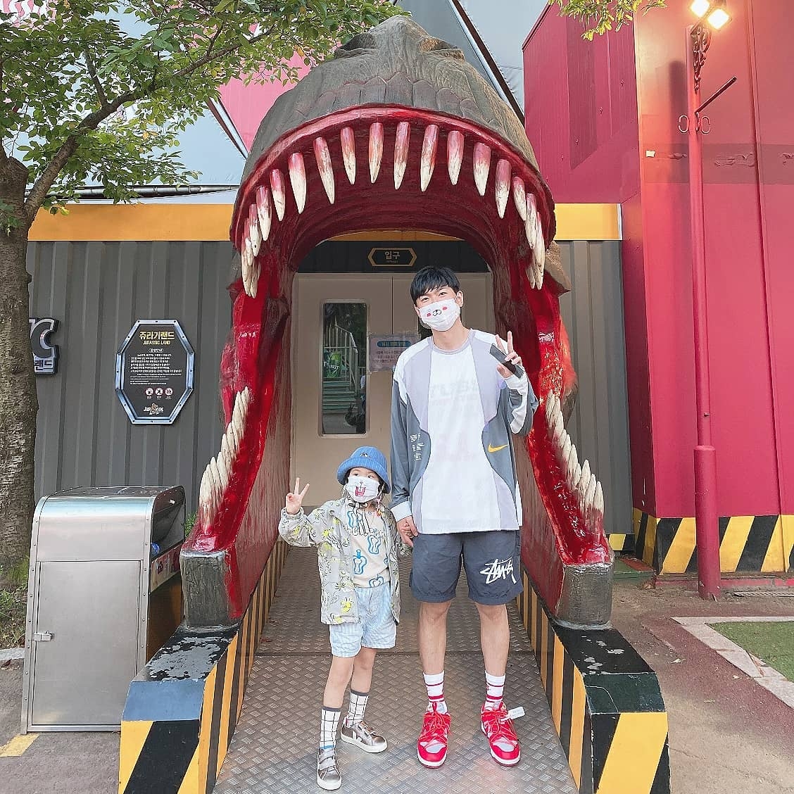 Nike x Off-White Dunk Low University Red, Nike x Stussy Water Shorts Off Noir 착용 스타일