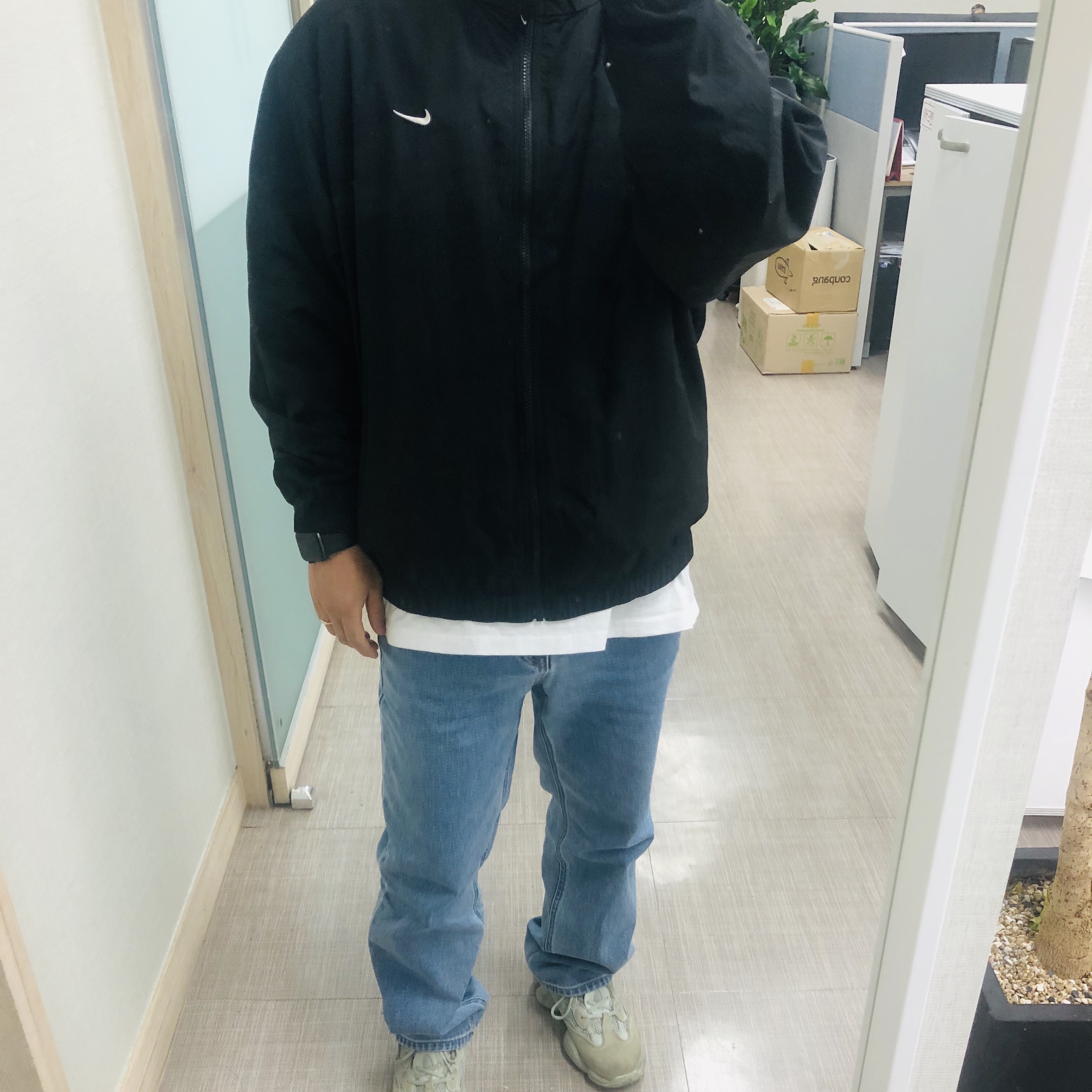 Nike M NRG Track Jacket Black, Adidas Yeezy 500 Salt 착용 스타일