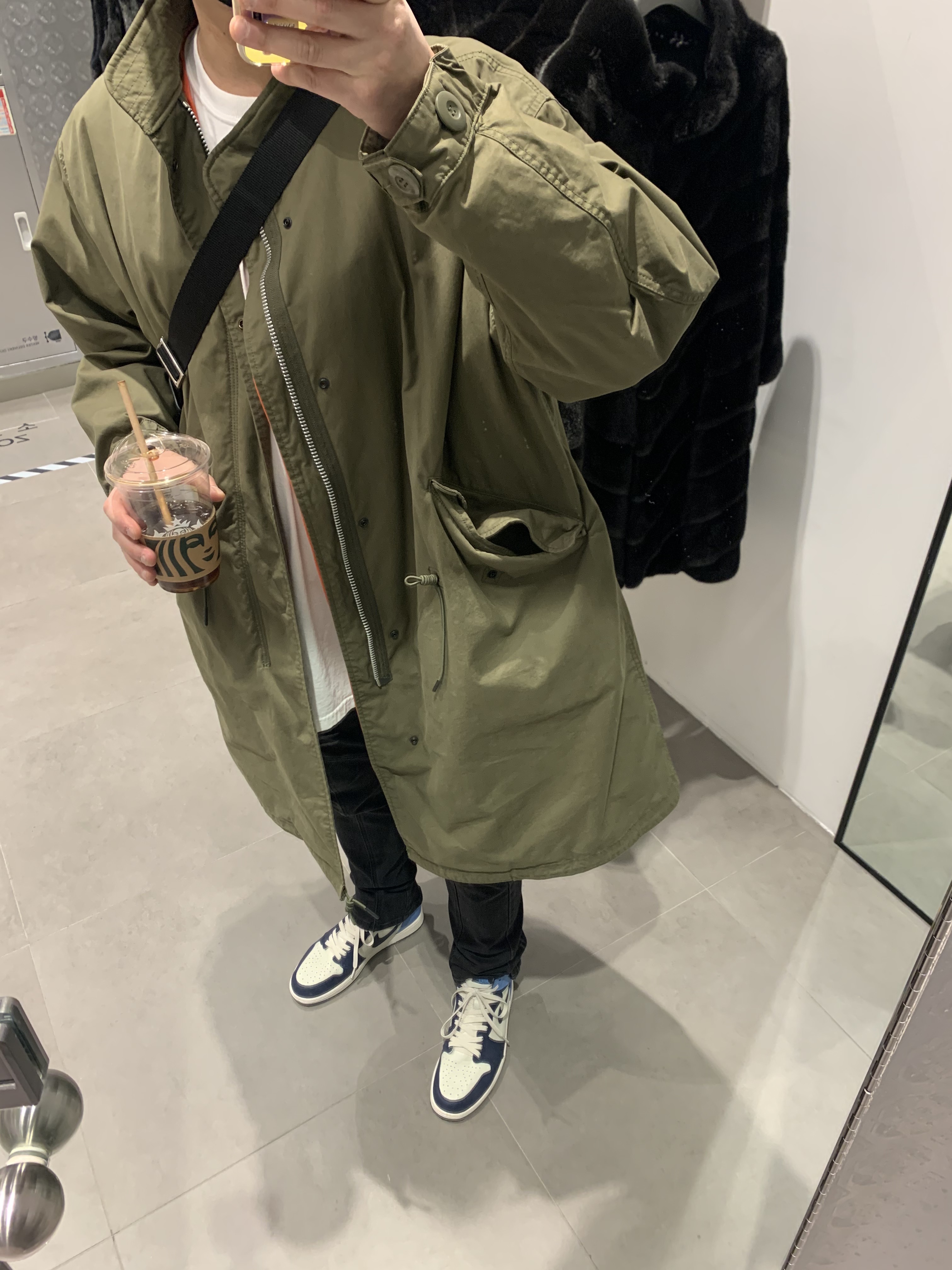 Jordan 1 Retro High Obsidian UNC 착용 스타일