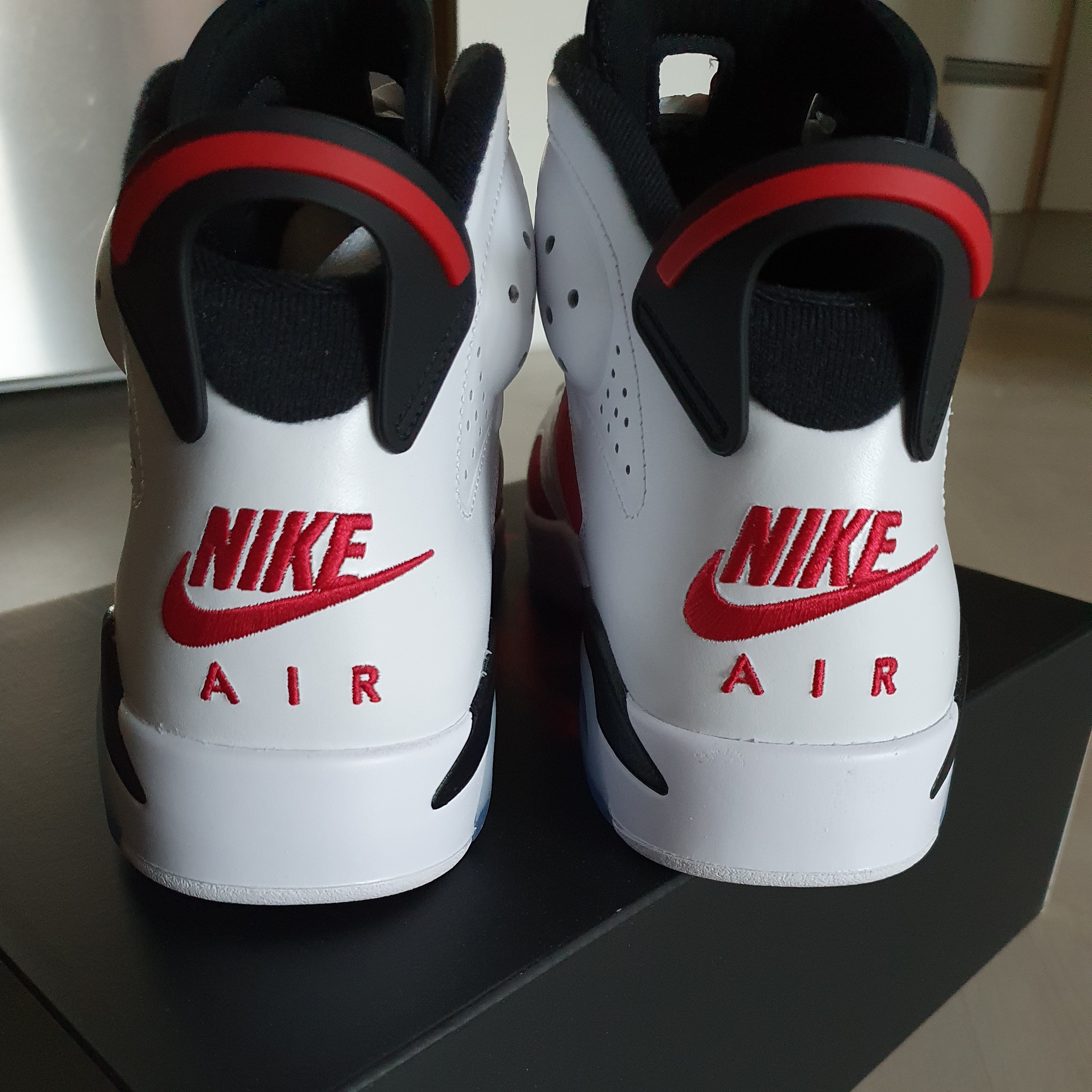 Jordan 6 Retro Carmine 2021 착용 스타일 - 4