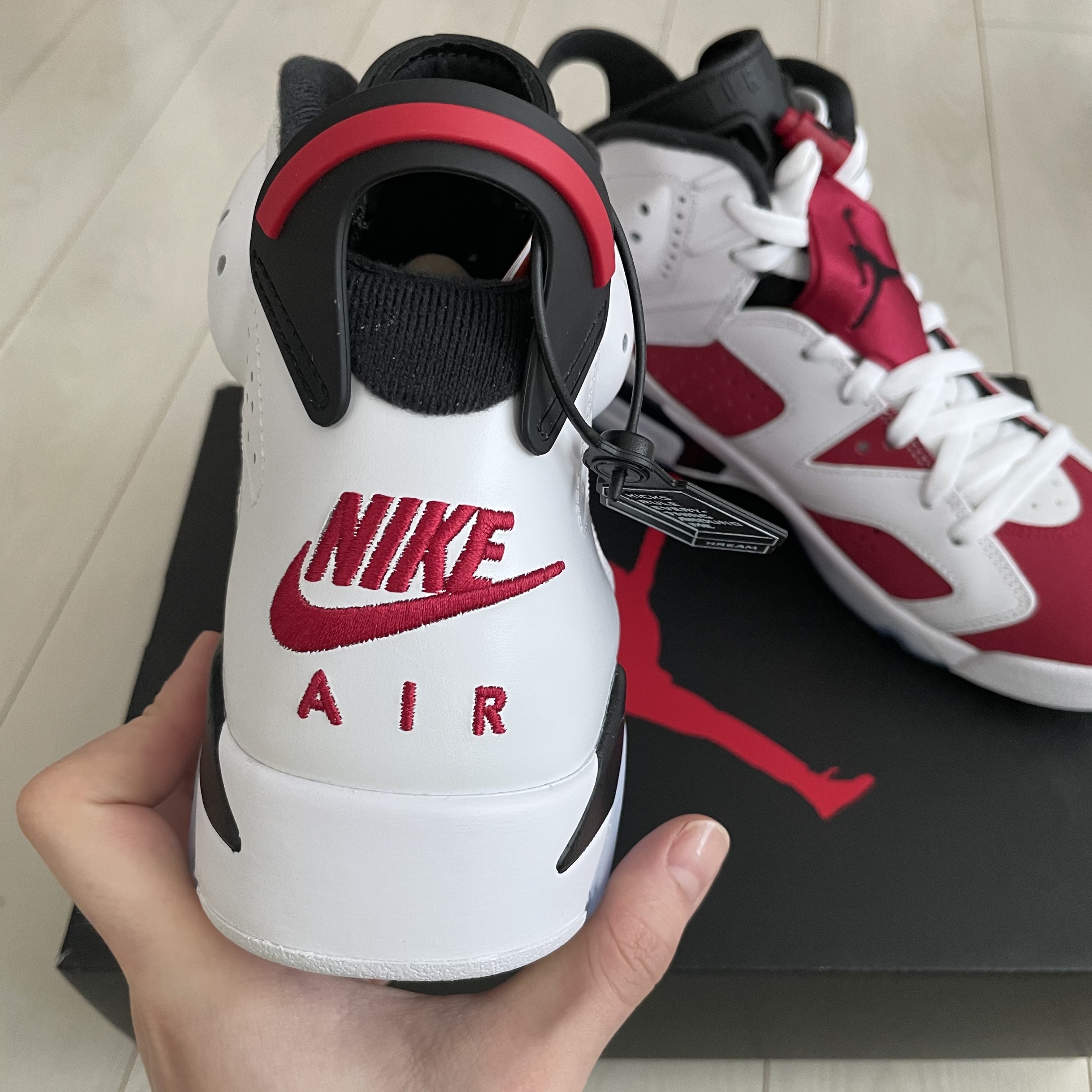 Jordan 6 Retro Carmine 2021 착용 스타일 - 1