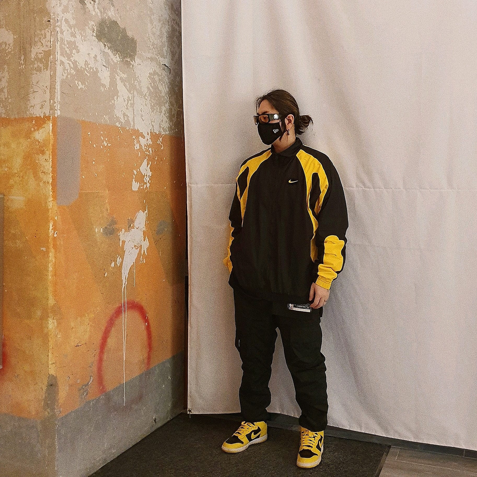 Nike Dunk High SP Varsity Maize, Nike x Drake Nocta Essential Track Jacket - Asia 착용 스타일