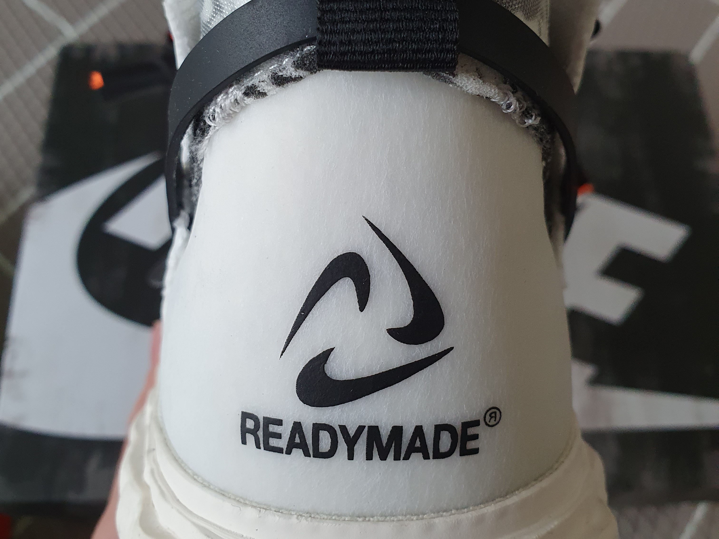 Nike x Readymade Blazer Mid White 착용 스타일 - 4